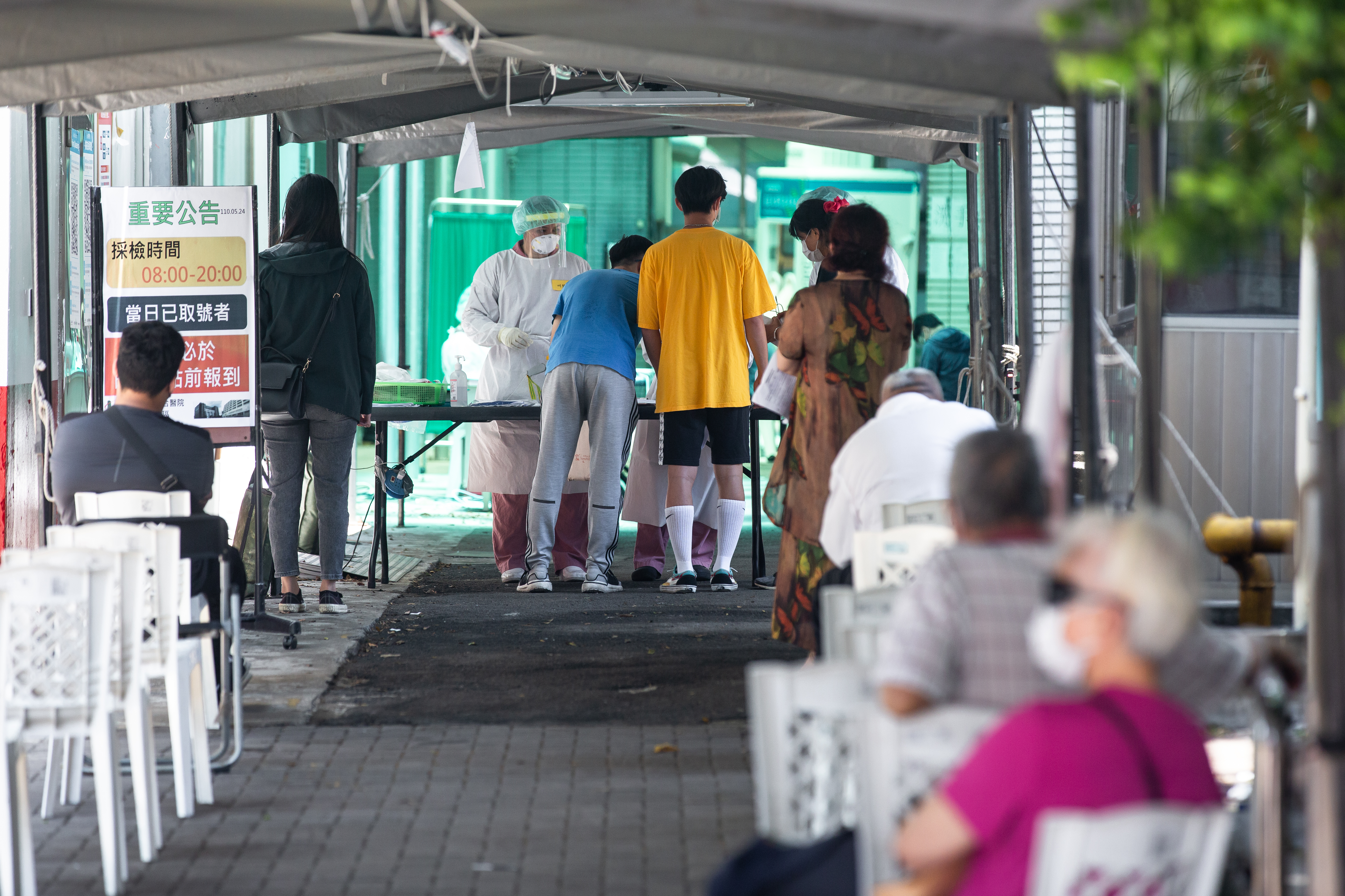 疫情肆虐之際，不實消息滿天飛。（示意圖，本刊資料照）