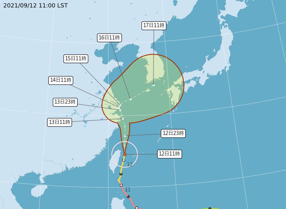 中颱璨樹往北前行，北部、東部下起豪大雨。（取自中央氣象局）