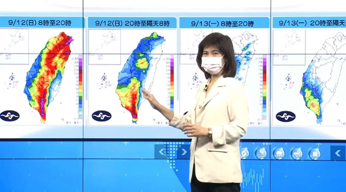 伍婉華說明近期降雨的情況。 (翻攝自氣象局YouTube)