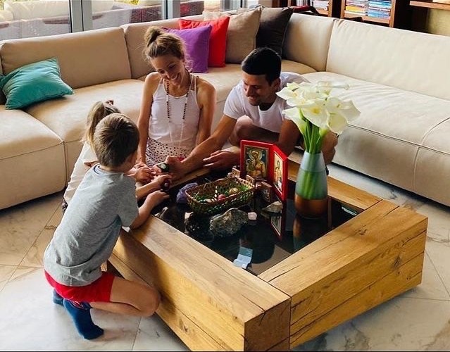 Djokovic與太太和一雙兒女（翻攝Djokovic IG）