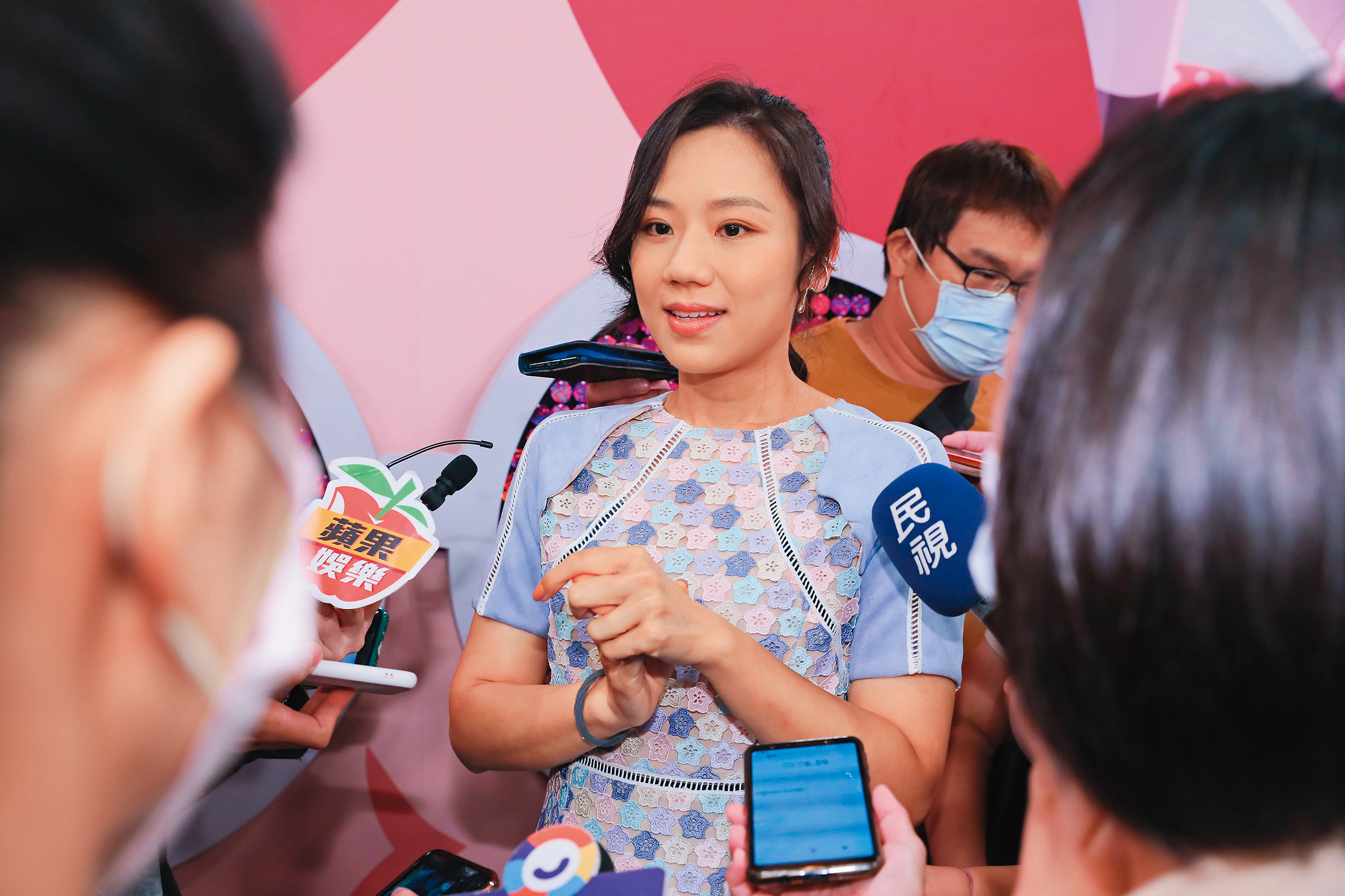 馬俊麟遭冷凍期間，梁敏婷轉為通告藝人上節目賺錢。