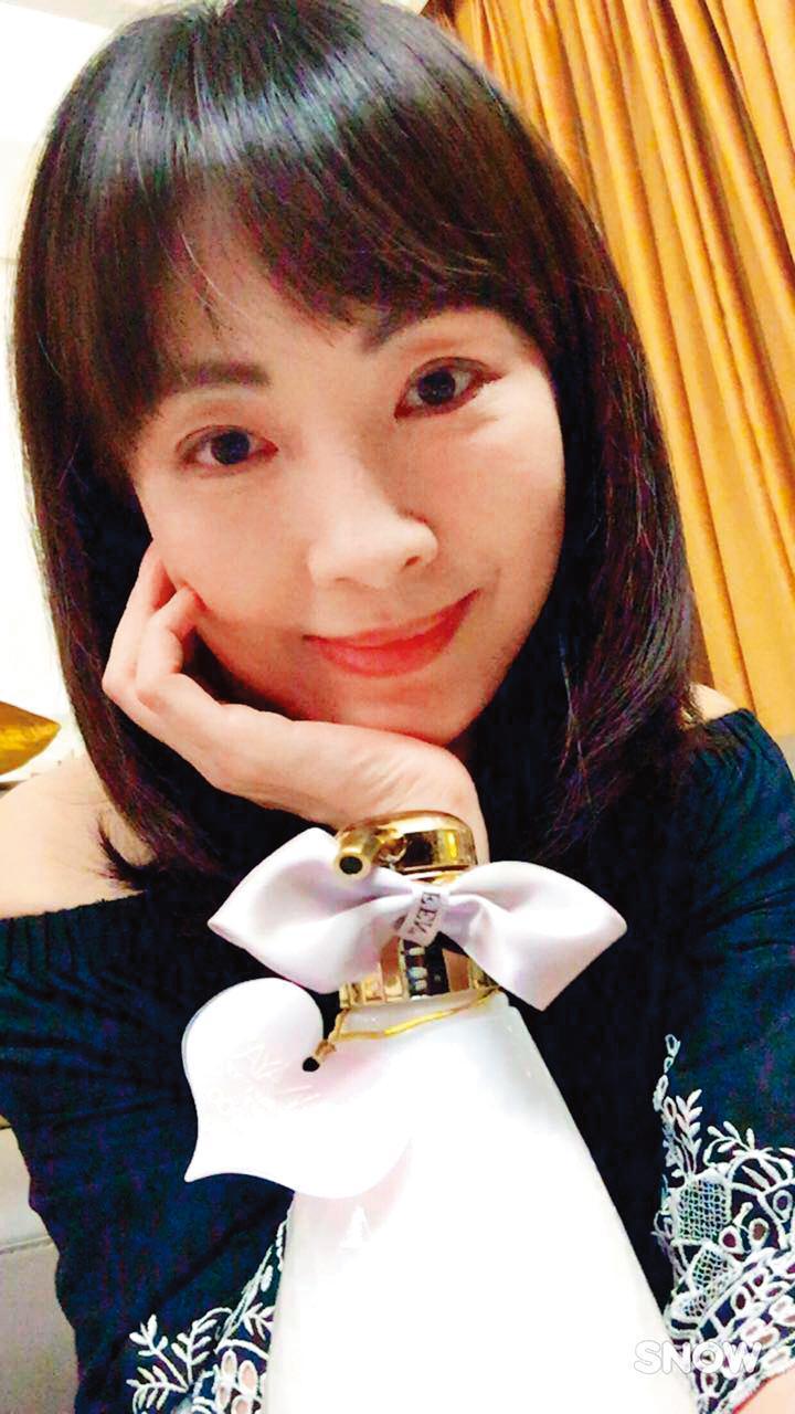 郭昱晴發現老公和下屬過從甚密,讓老公留校察看。(翻攝自郭昱晴臉書)