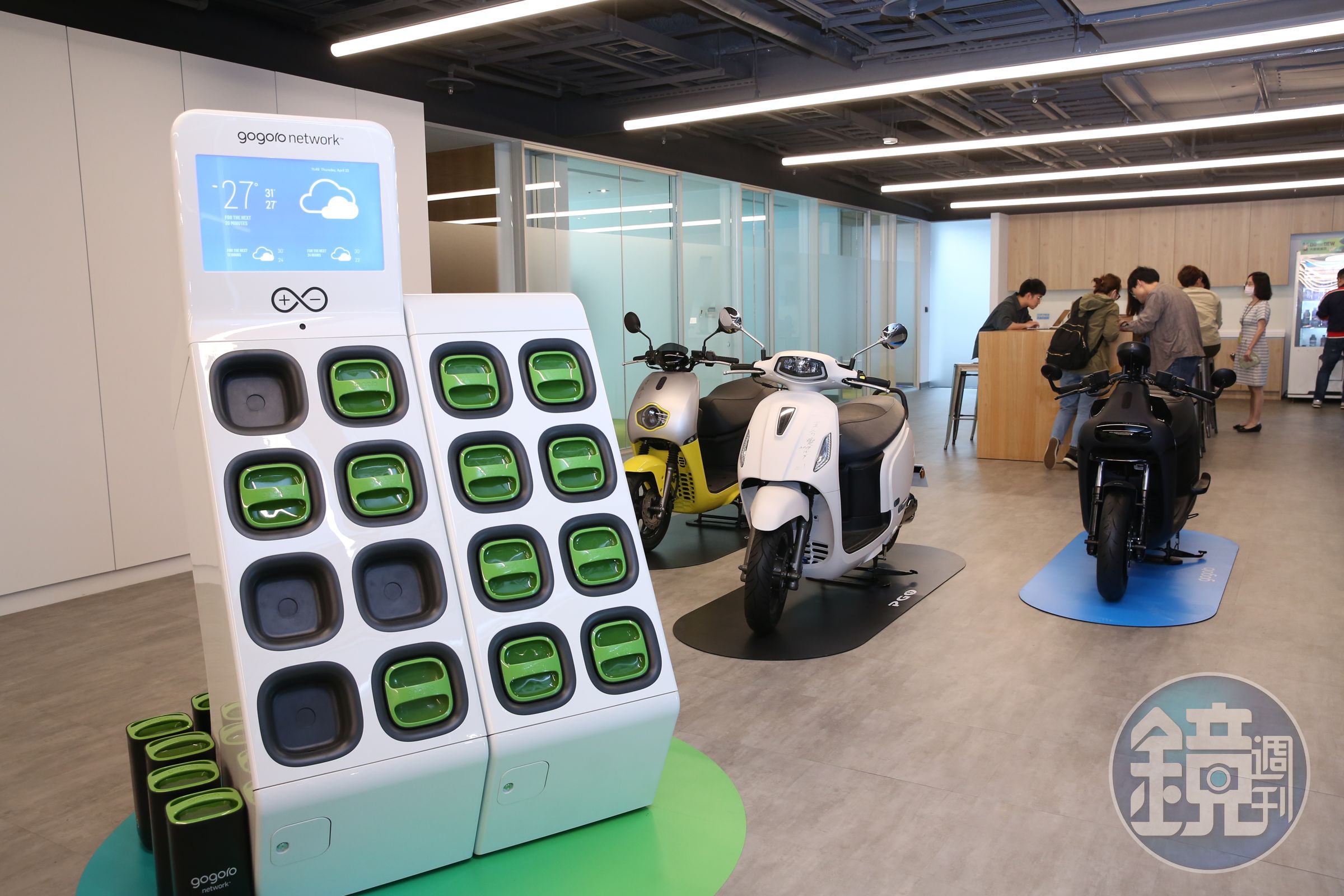 台灣電動機車龍頭Gogoro計畫赴美上市，而彭博社則爆料其將與空殼公司Poema洽談合併協商。（本刊資料照）