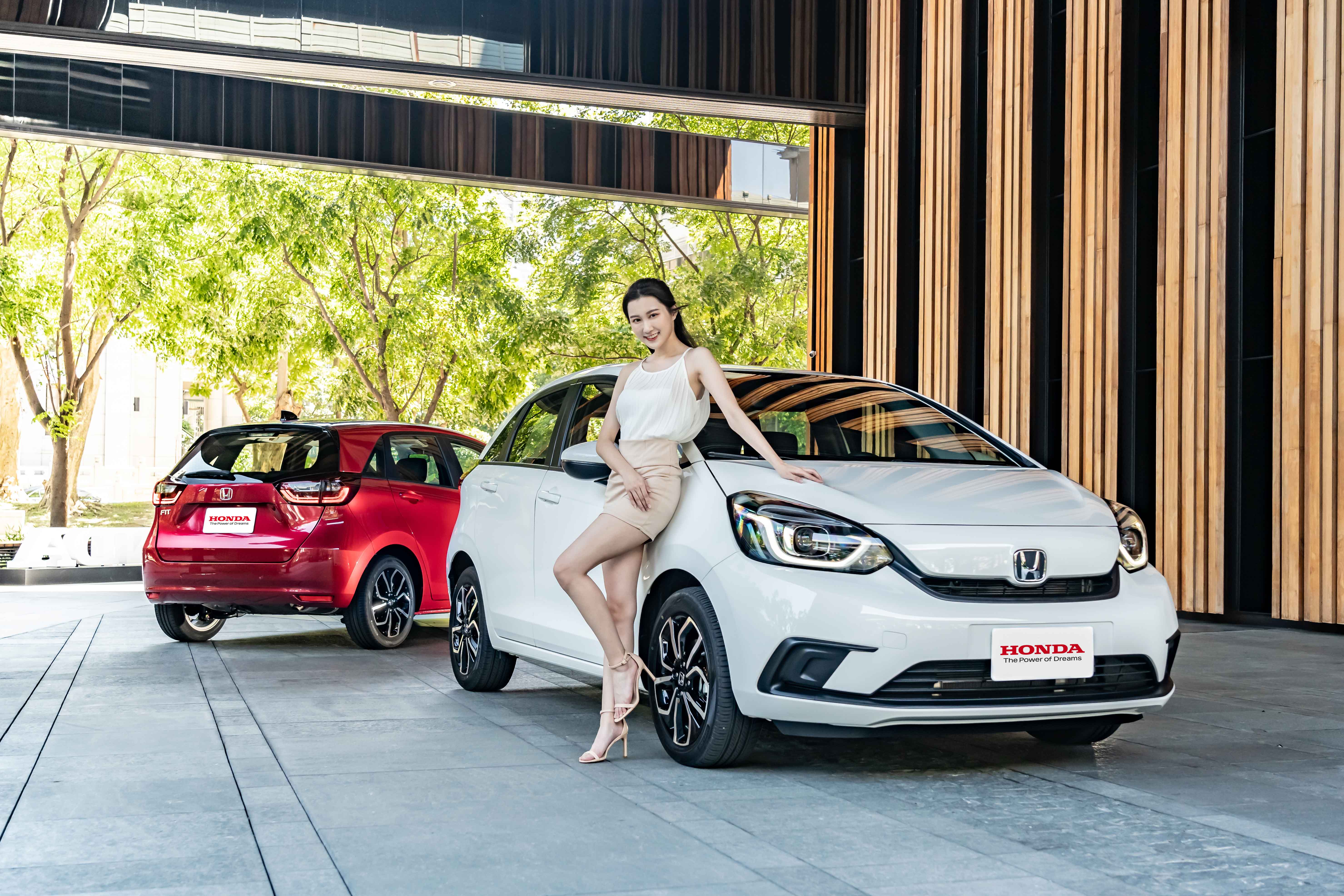 不少車商開始加足馬力拚下半年業績，新車也紛紛亮相，COROLLA CROSS去年才發表就穩居銷售冠軍。（台灣本田提供）