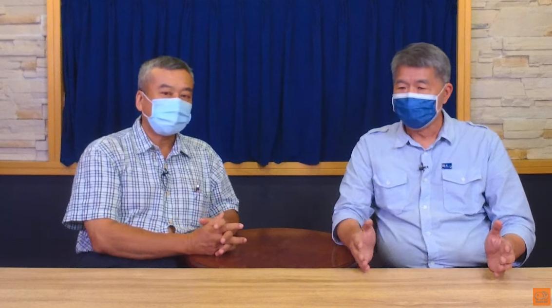 張亞中(右)不滿遭到移送考紀會。(翻攝自九八新聞台YouTube)