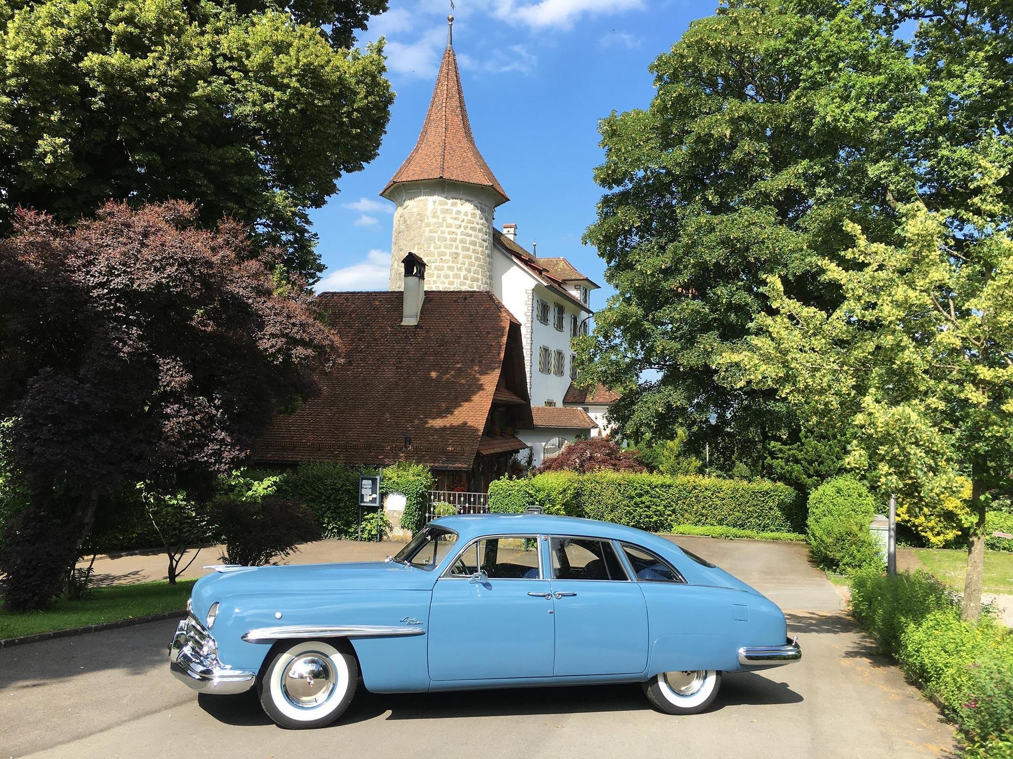 1949年寶齊萊家族汽車的林肯Cosmopolitan Town Sedan,時隔72年之後重返瑞士琉森老爺車展。