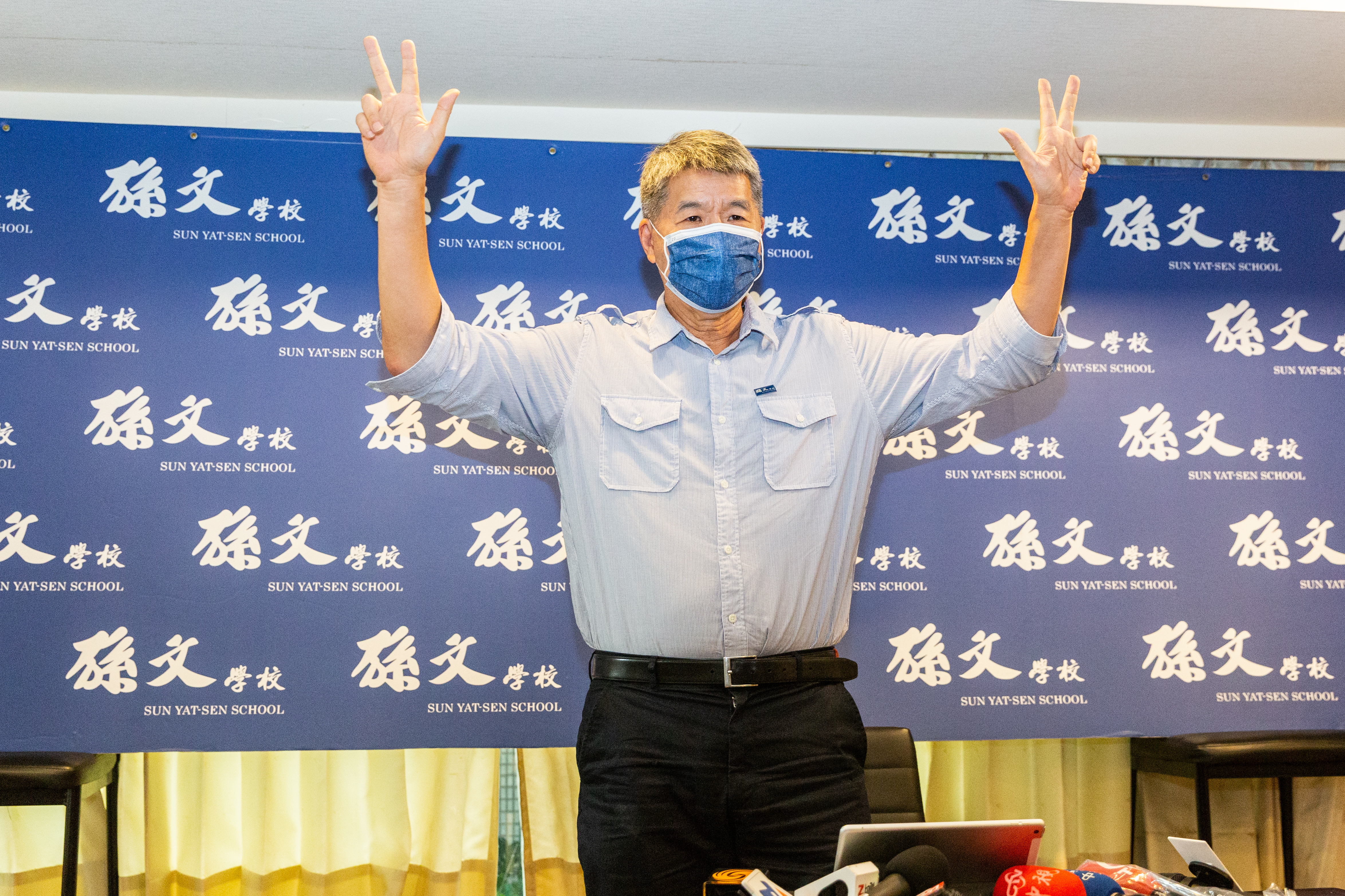 張亞中近期聲勢飆高，引發國民黨內部有「亡黨感」危機。