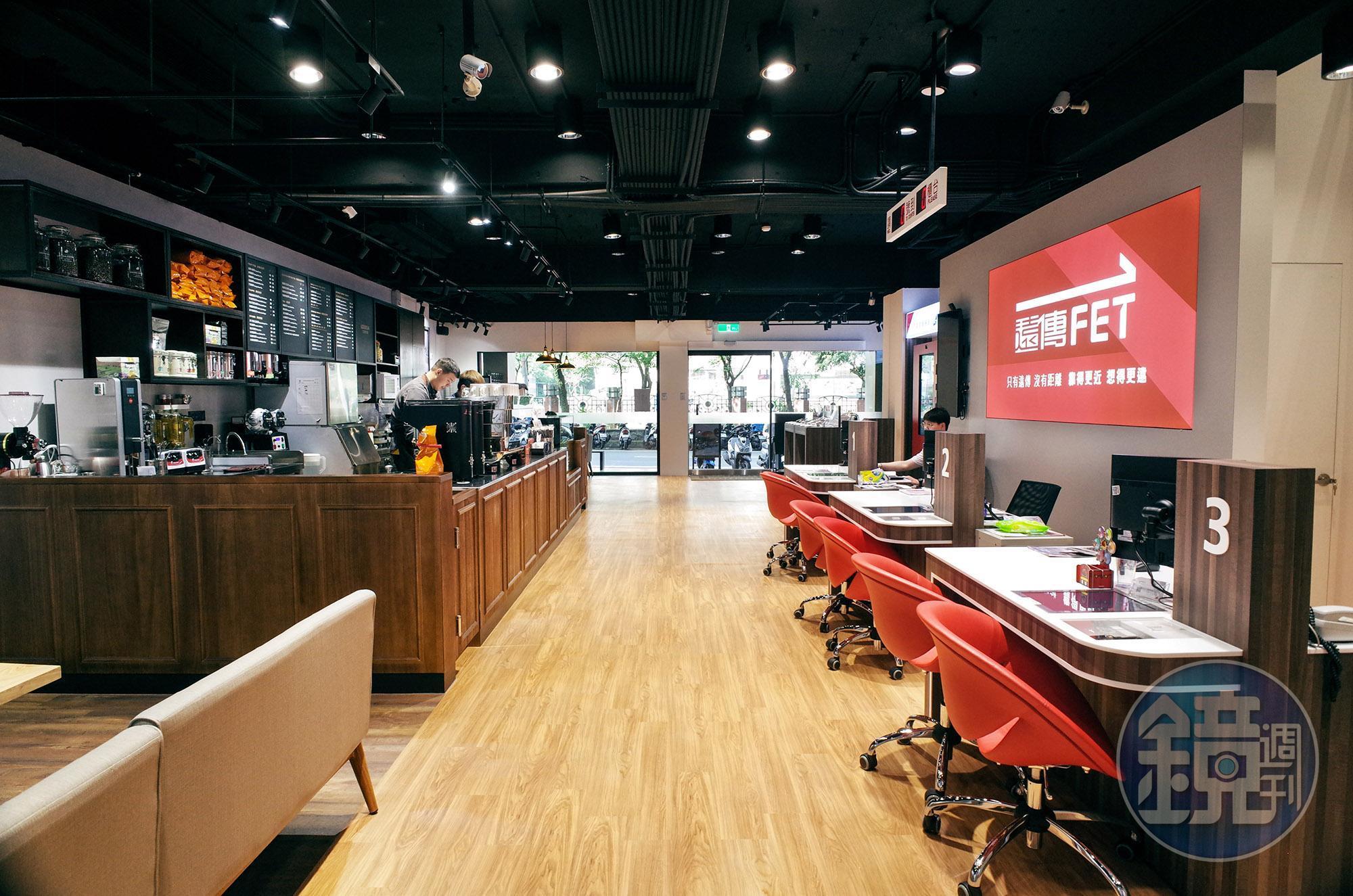 部分遠傳電信門市看得到路易莎進駐,以店中店形式合作。(圖為中壢實踐複合體驗門市,路易莎提供)