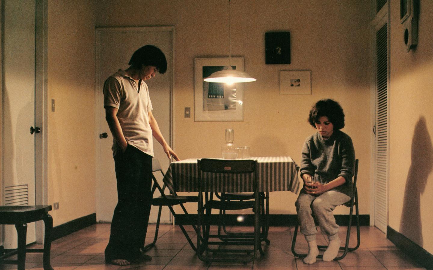 黃建業深入研究楊德昌電影,圖為1985年侯孝賢(左)、蔡琴(右)主演的《青梅竹馬》。(傳影互動提供)