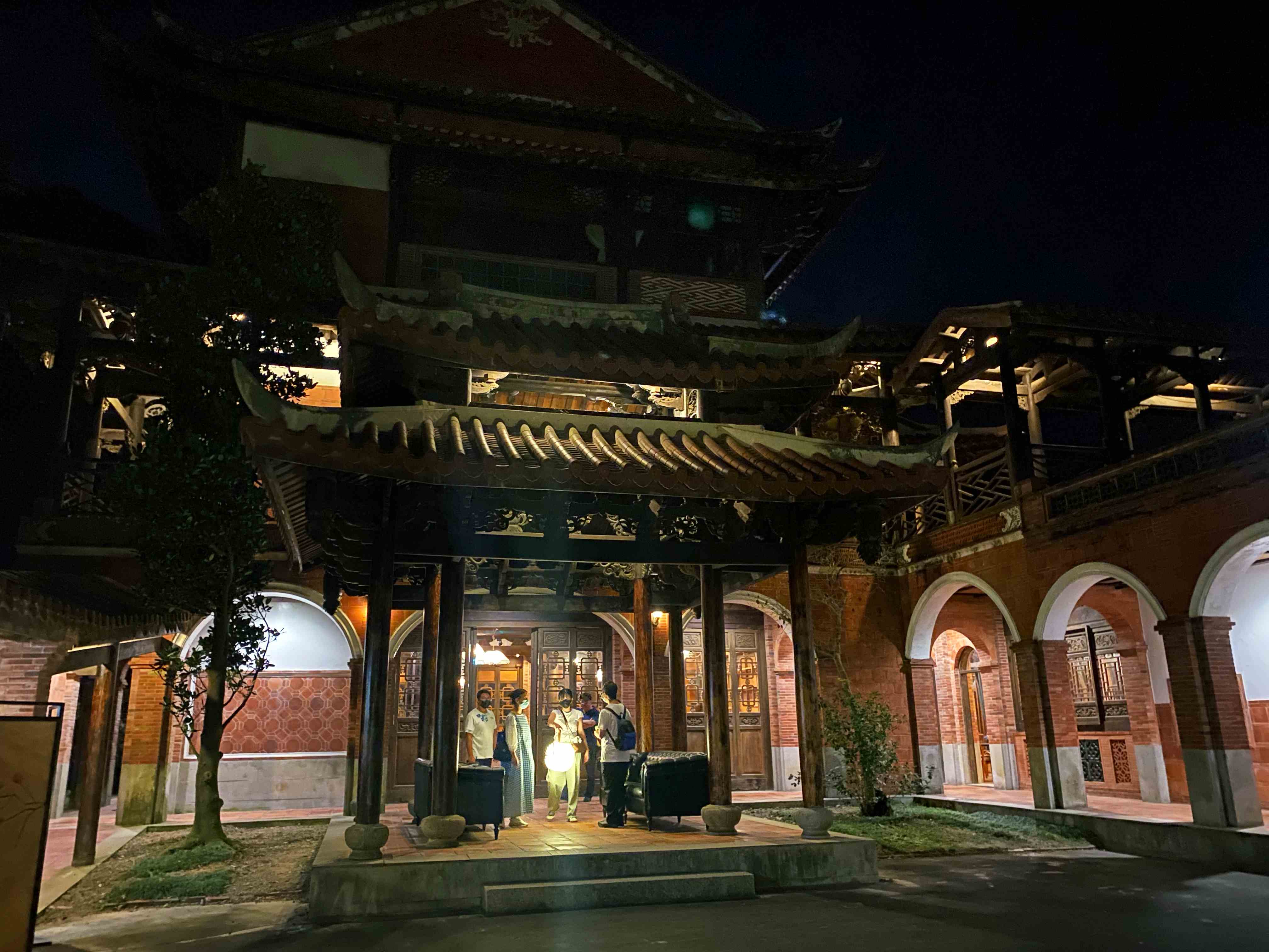 體驗式行程包含夜間遊程,中秋期間還能提著燈籠去賞月。