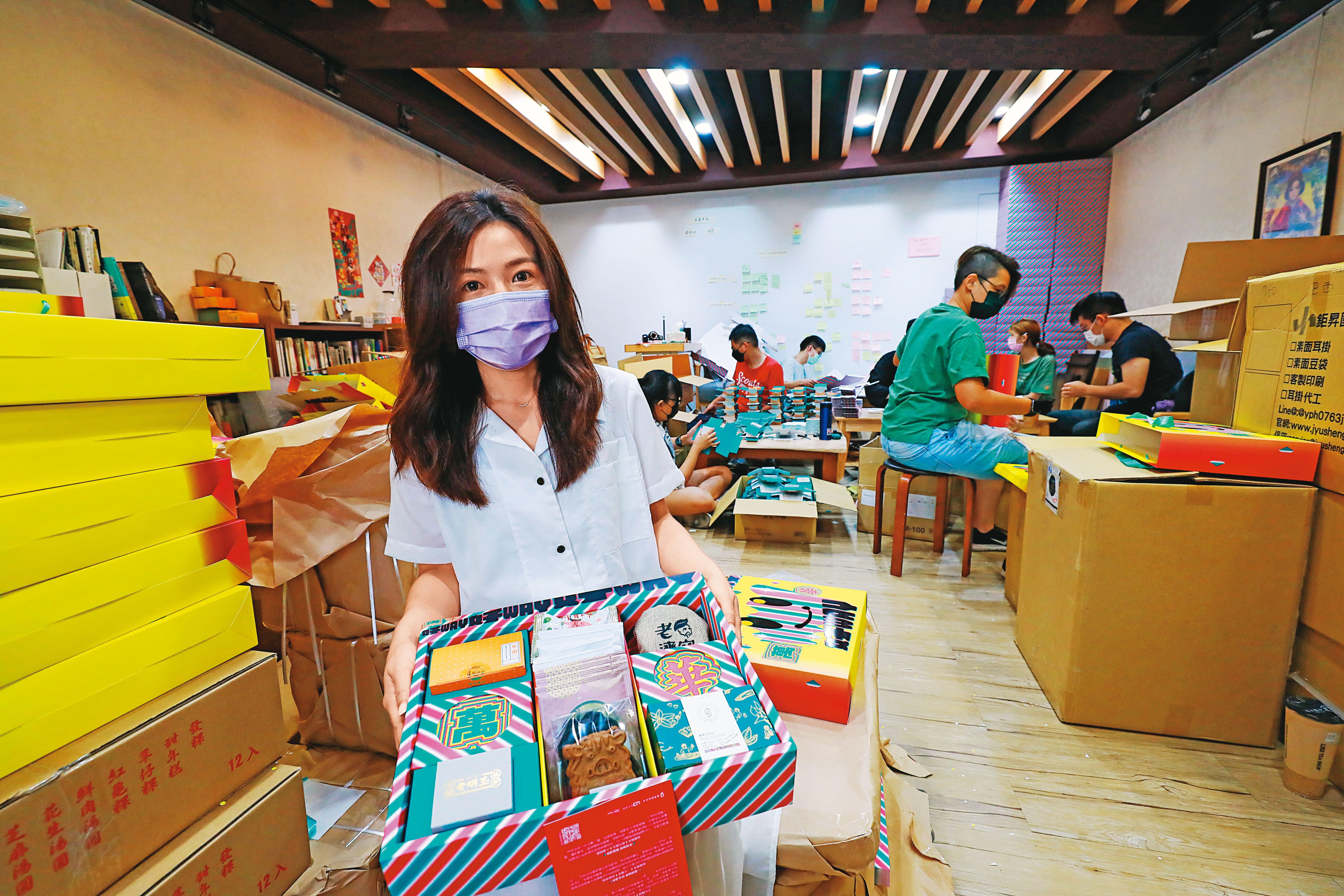議員吳沛憶發起的當地店家串聯,製作禮盒成為振興的活動之一。