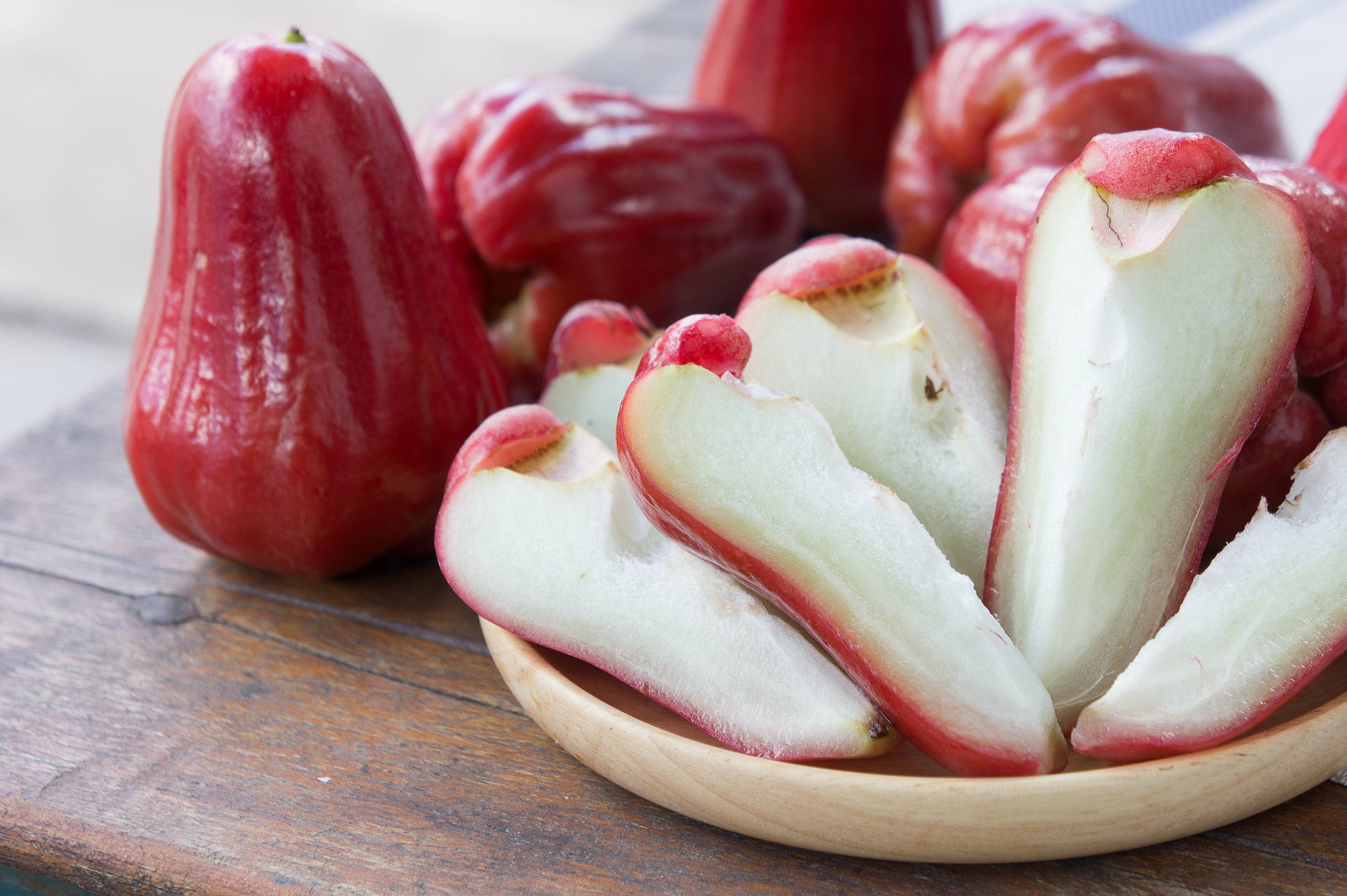 中國海關總署宣布，自本月20日起，暫停台灣的釋迦及蓮霧輸入。（東方IC）