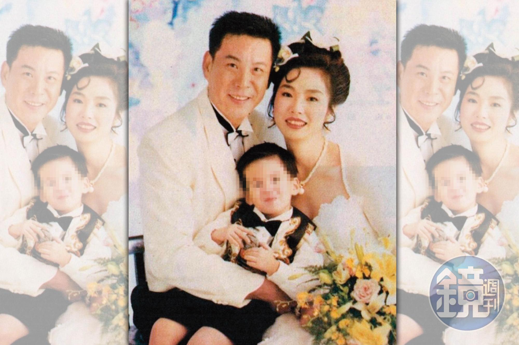 過去龍劭華（左）生性風流，有過2段婚姻，最後浪子回頭，和謝雪貞（右）奉子成婚。（讀者提供）