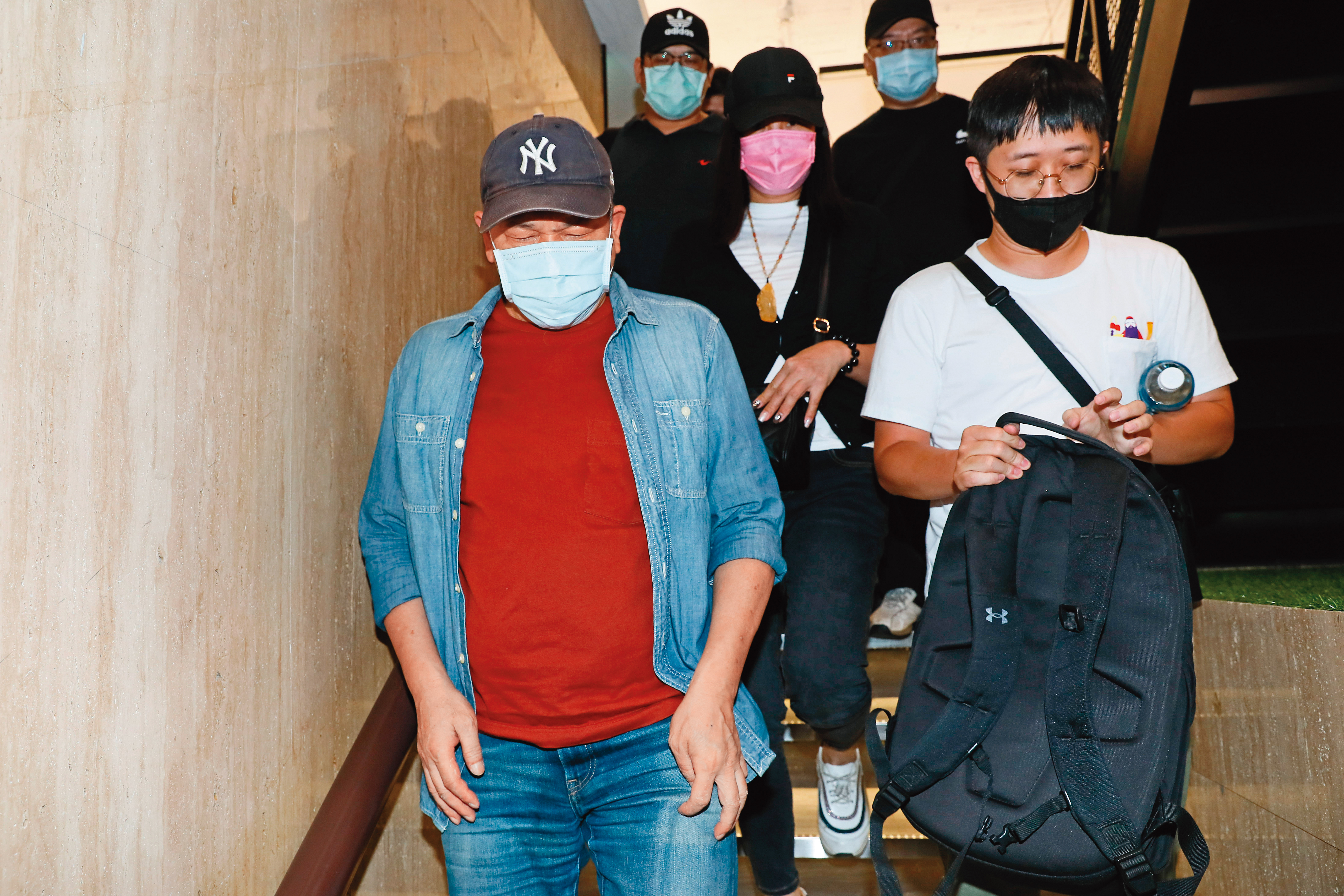 澎恰恰的友人替他發聲「不需要大家可憐，他會用自己能力償債。」