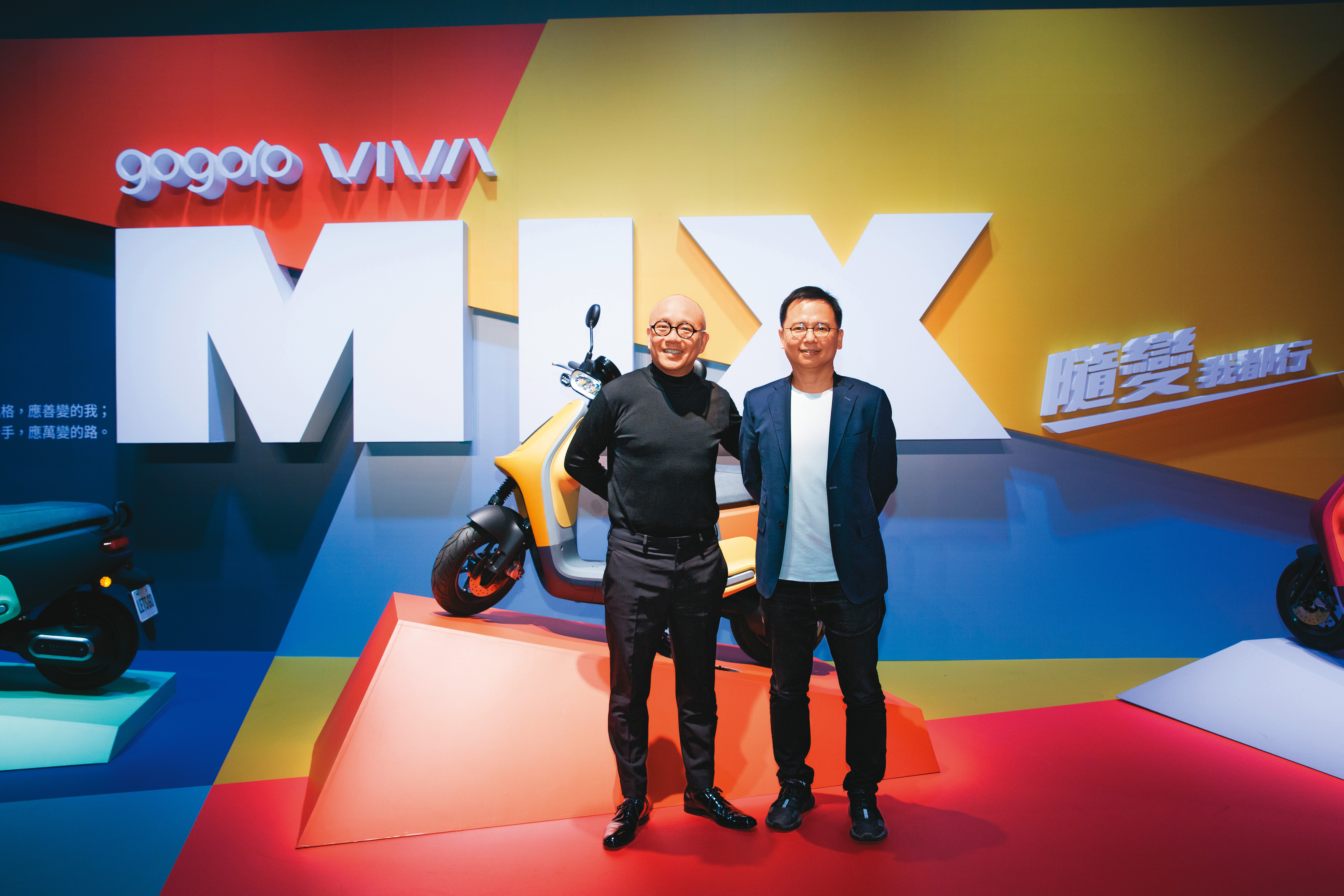 陸學森（左）今年2月為自家新機車站台後，一手主導Gogoro赴美掛牌。