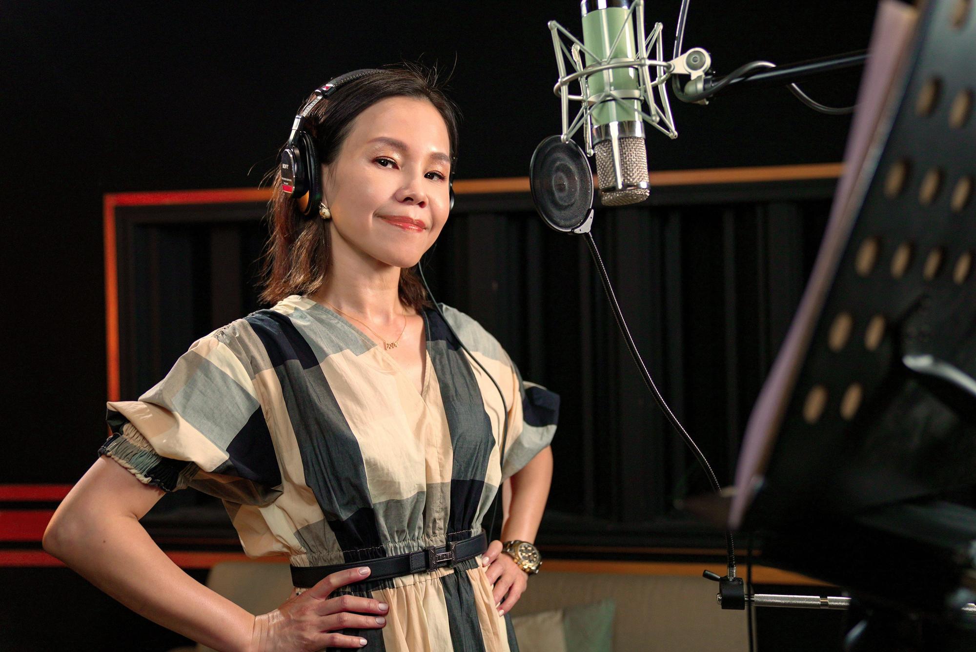 彭佳慧自言在唱這首電影主題曲時,端出瘋顛那一面。(双喜電影提供)