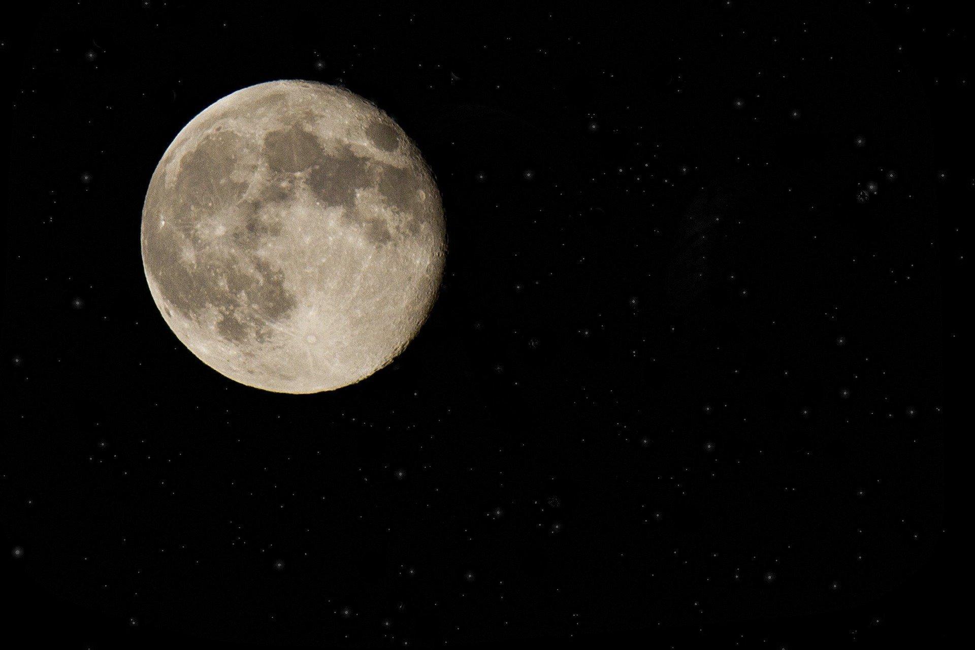 今年中秋節是睽違8年的「真月圓」。(示意圖,Pixabay)