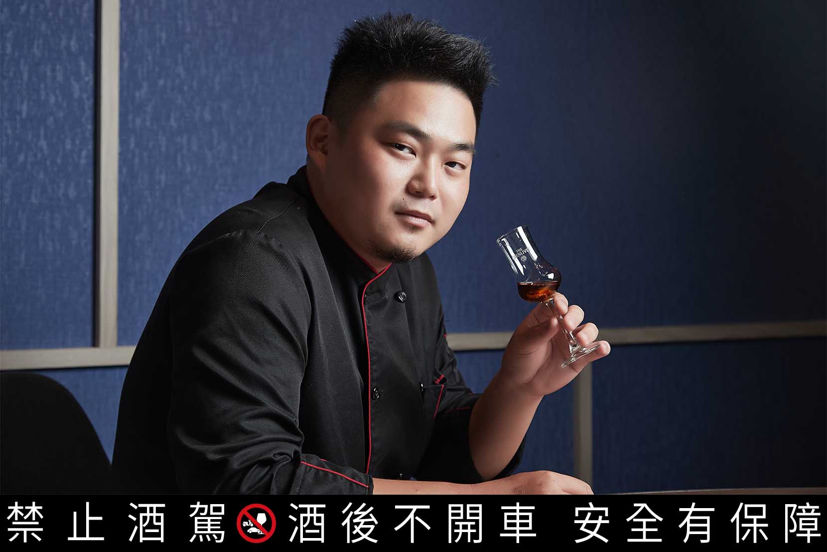 筷炒主廚張倚瑄期待將台灣傳統味道帶向國際舞台,利用各國菜餚的元素拆解重組,玩翻出新滋味。
