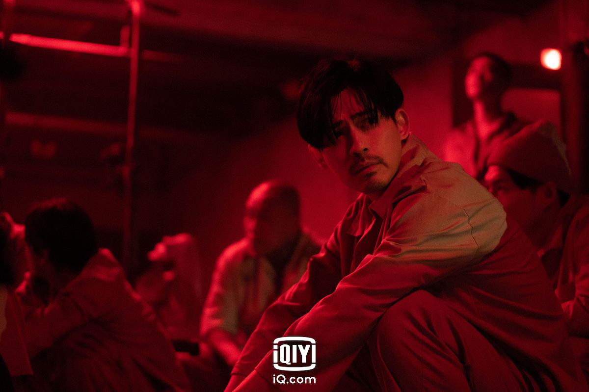 周渝民在新劇《逆局》中的表現低調深沈。（愛奇藝提供）