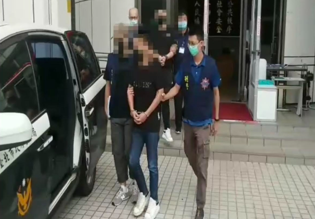 逄男等5人至餐酒館砸店找麻煩，事後全遭警方循線逮捕。（翻攝畫面）