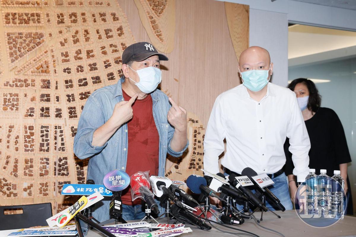 澎恰恰（左）友人右是身價上百億、出身角頭的金星集團董事林秉文（右）。