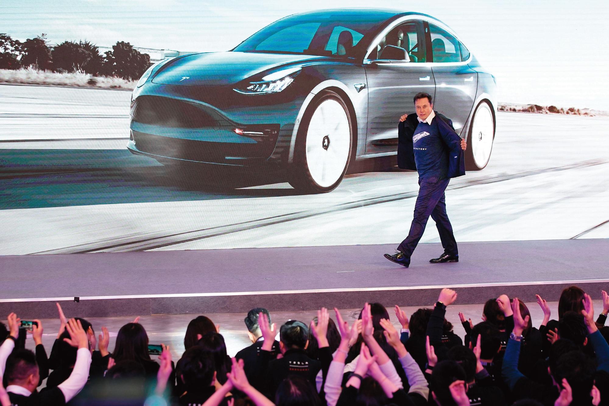 因獲得特斯拉創辦人馬斯克的青睞,Model 3變流器設計導入了SiC技術,而SiC果然也沒令人失望,讓Model 3空氣阻力係數追上性能超跑。(達志影像)