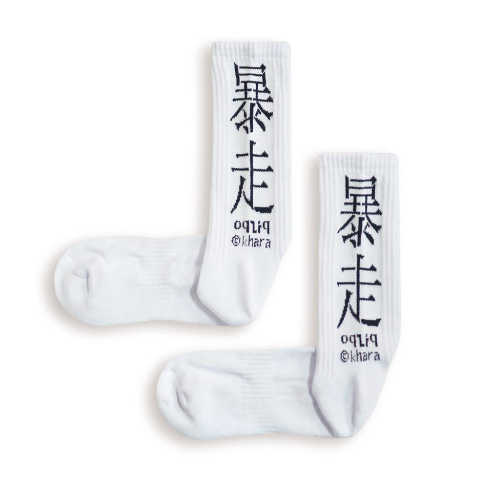 EVANGELION X oqLiq 福音戰士暴走襪 NT$390（Pinkoi提供）