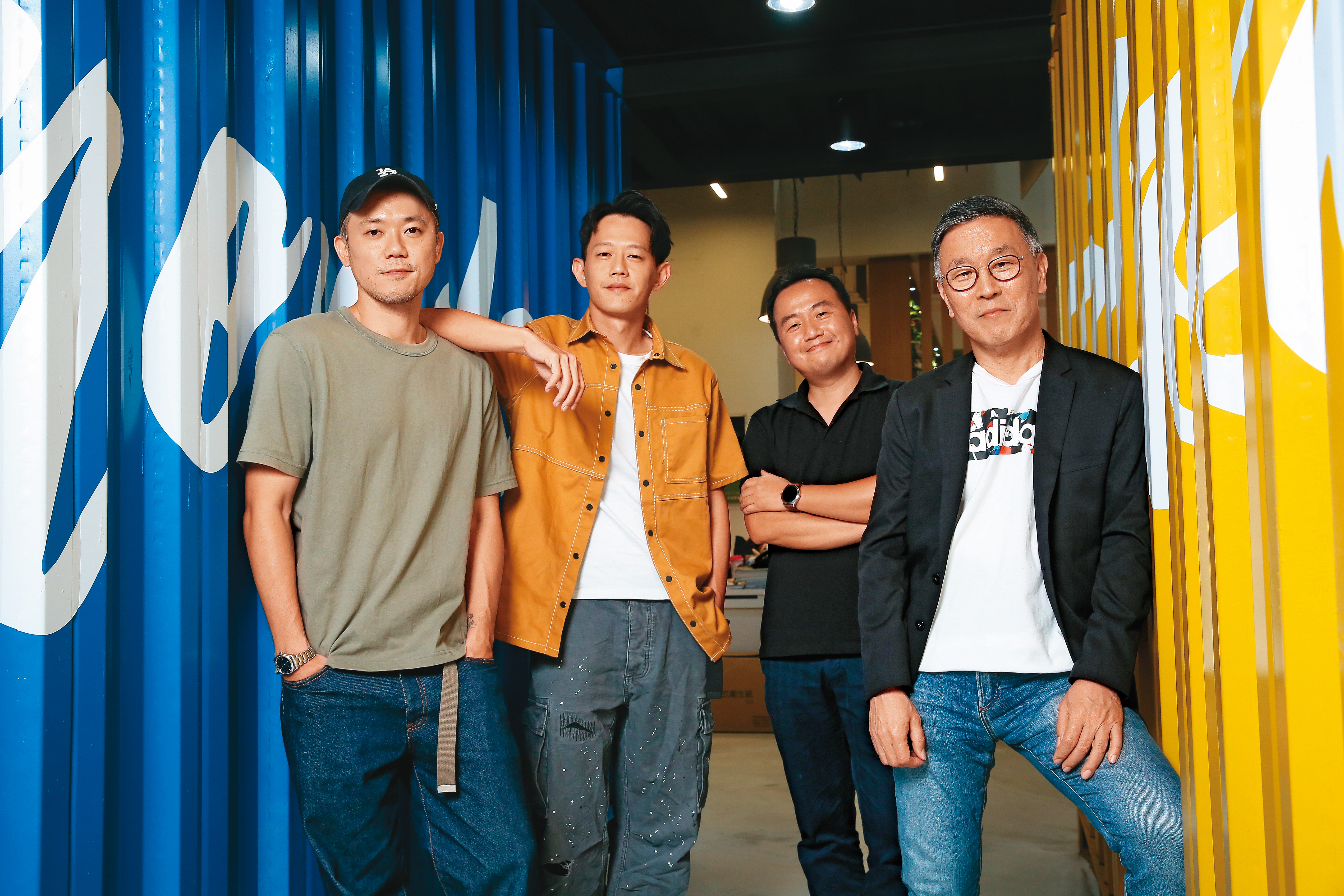 愛奇藝高級副總裁楊鳴（右起）、製作人陳亮材，以及導演莊絢維、陳冠仲，為愛奇藝國際站首次投資的原創台劇《逆局》分享製作過程。