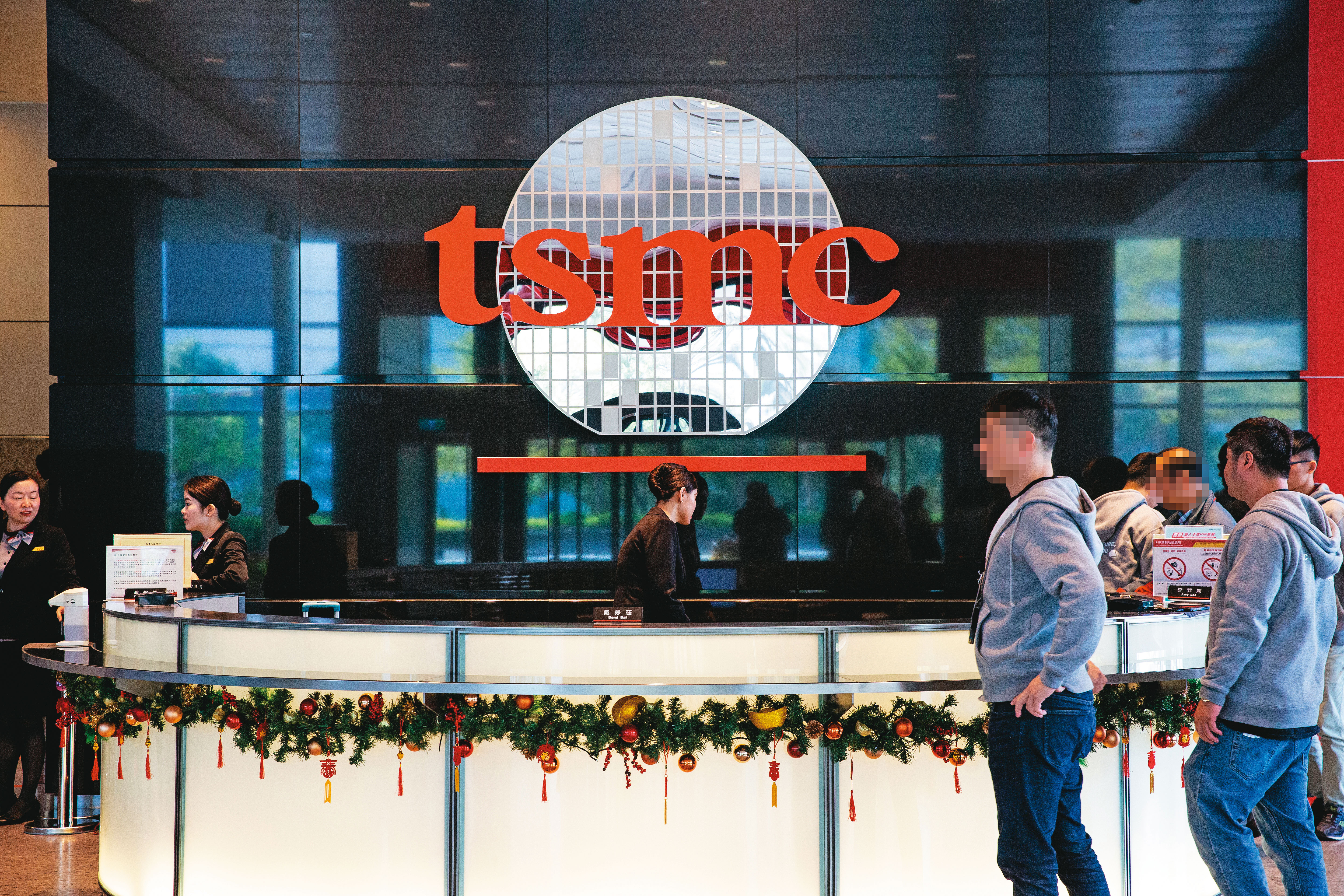 為了防止機密外洩，在台積電的辦公室和廠區，無法使用手機連線上網。