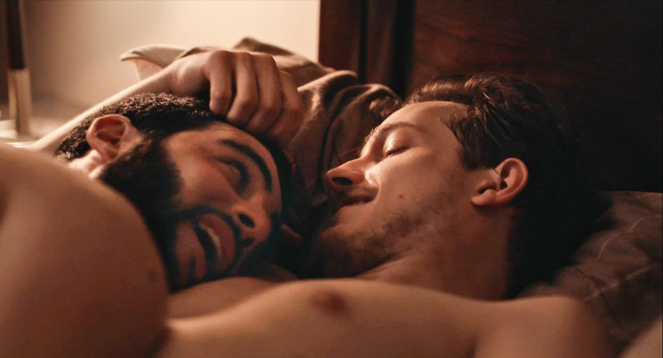 講的是一對戀人的故事，但戀人的性別卻是流動的、有了多元置換，使得電影多了奇幻趣味。（聯影提供）