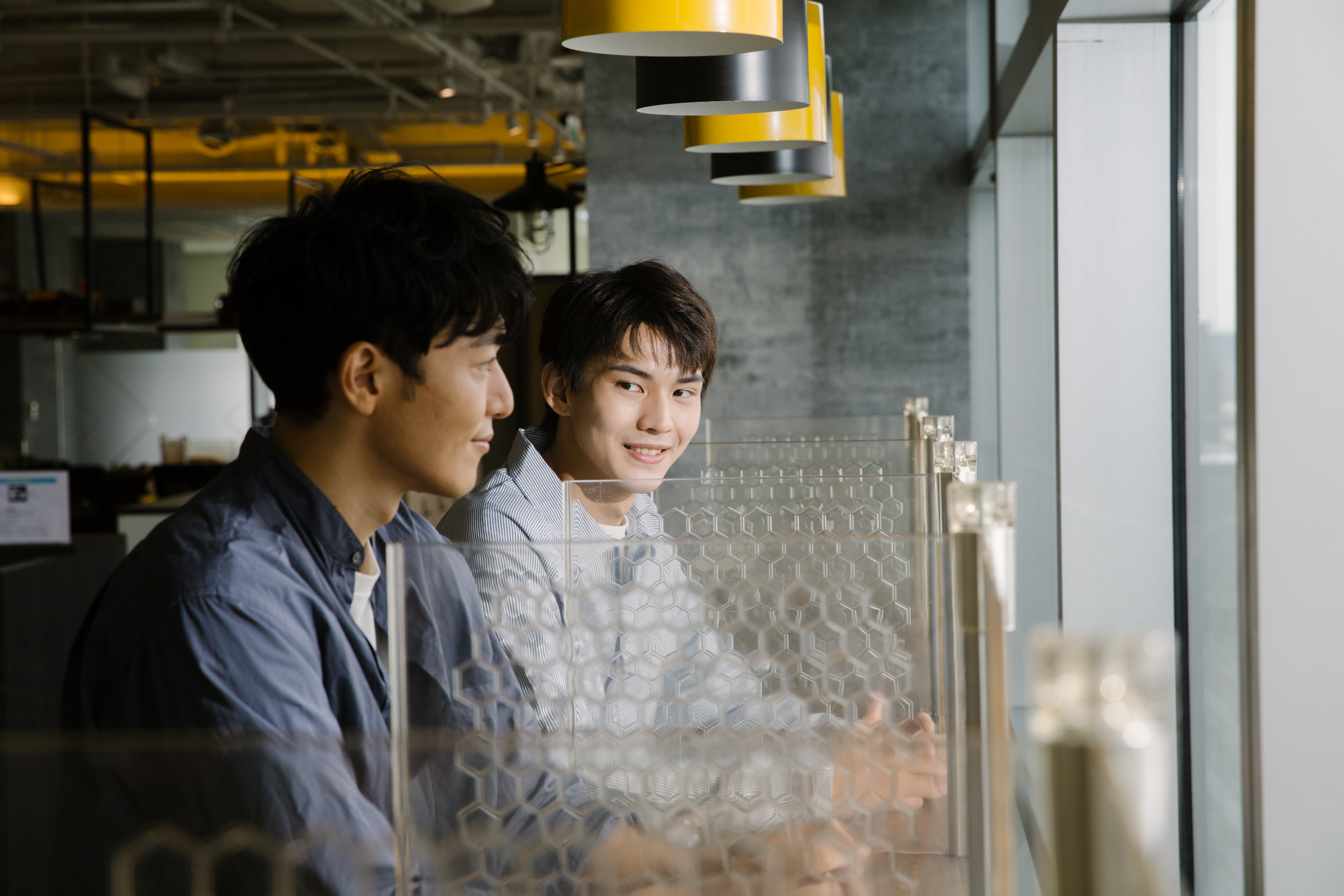 河合朗弘（左）和邱治澔飾合作《隔離後見個面，好嗎？》，首次挑戰BL劇事前做了不少功課。