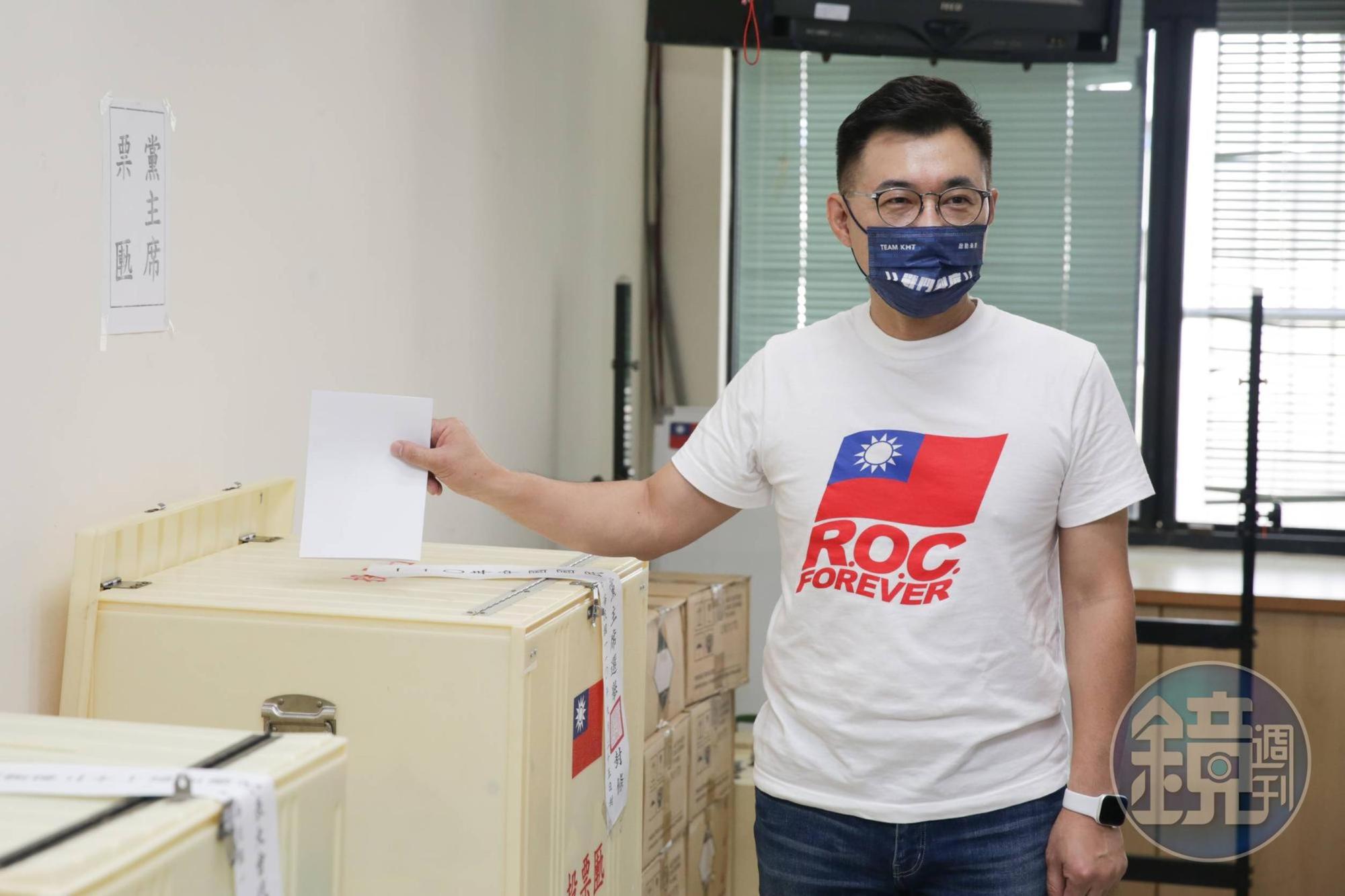 江啟臣今日上午完成黨主席改選的投票,他表示對自己的選情有信心。