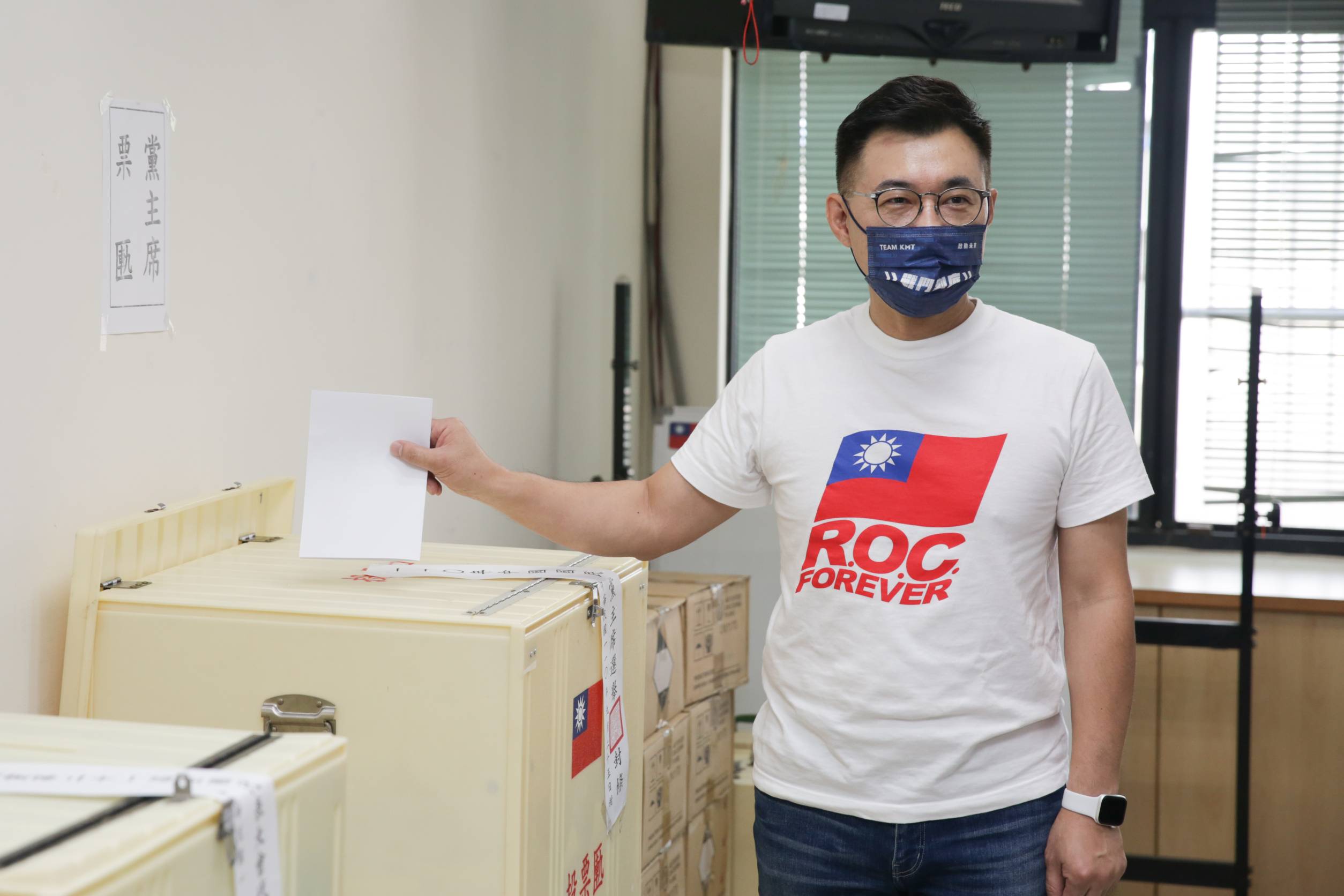 江啟臣今日上午完成黨主席改選的投票，他表示對自己的選情有信心。