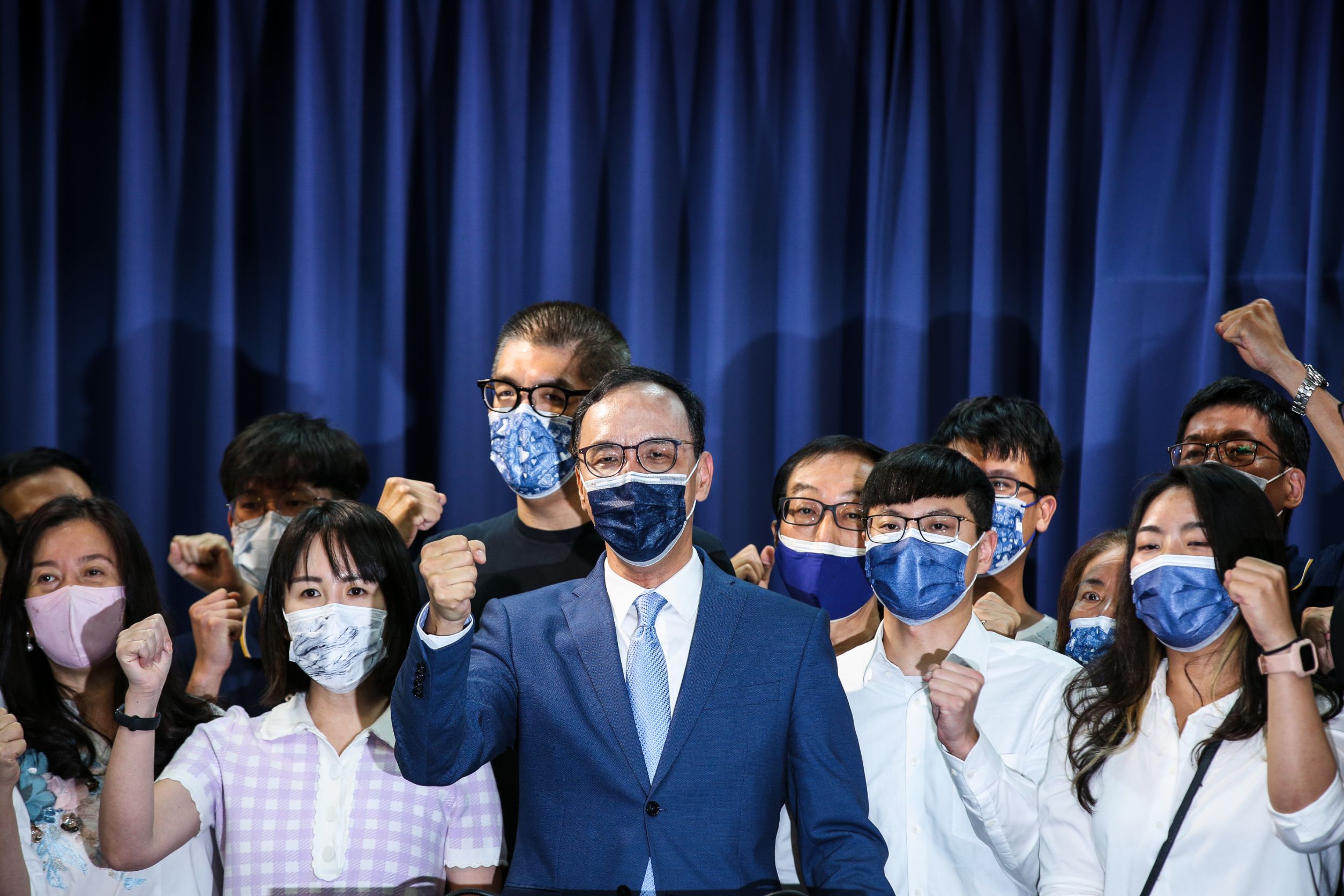 黨內解讀，組織票及「亡黨感」在選前最後一刻發酵是朱勝出的主因。