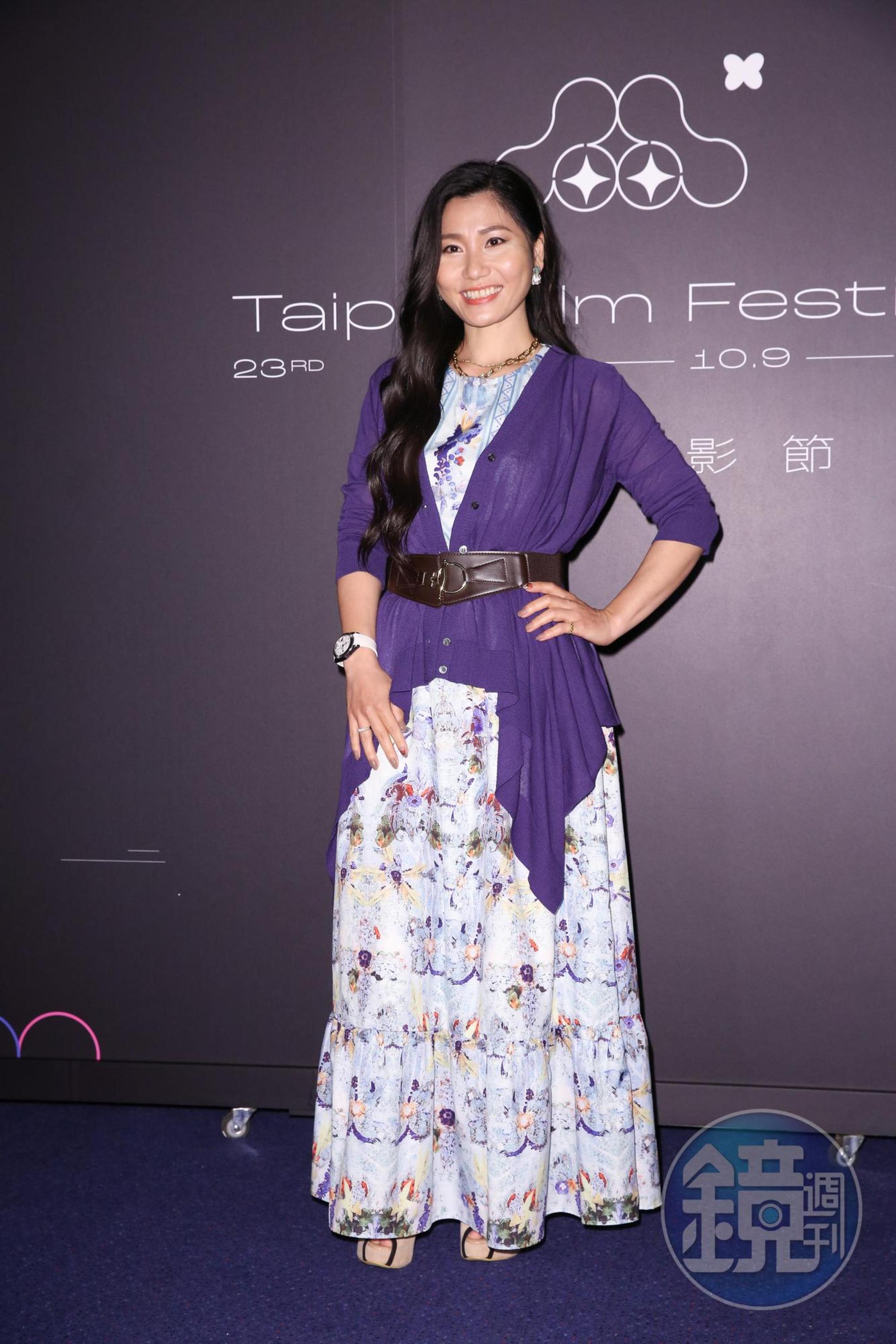 嫁到台灣才學唱歌仔戲,因而擁有「越南孫翠鳳」名號的阮安妮,首度演出電影女主角。