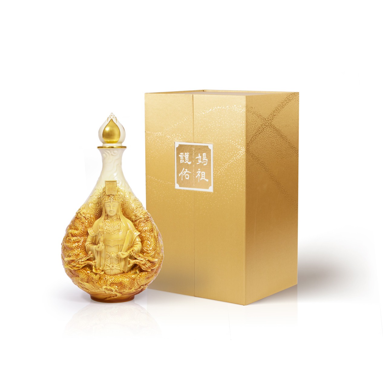 馬祖酒廠與法藍瓷聯名推出「媽祖護佑」限量酒，在9月29日起開放預購。（法藍瓷提供）