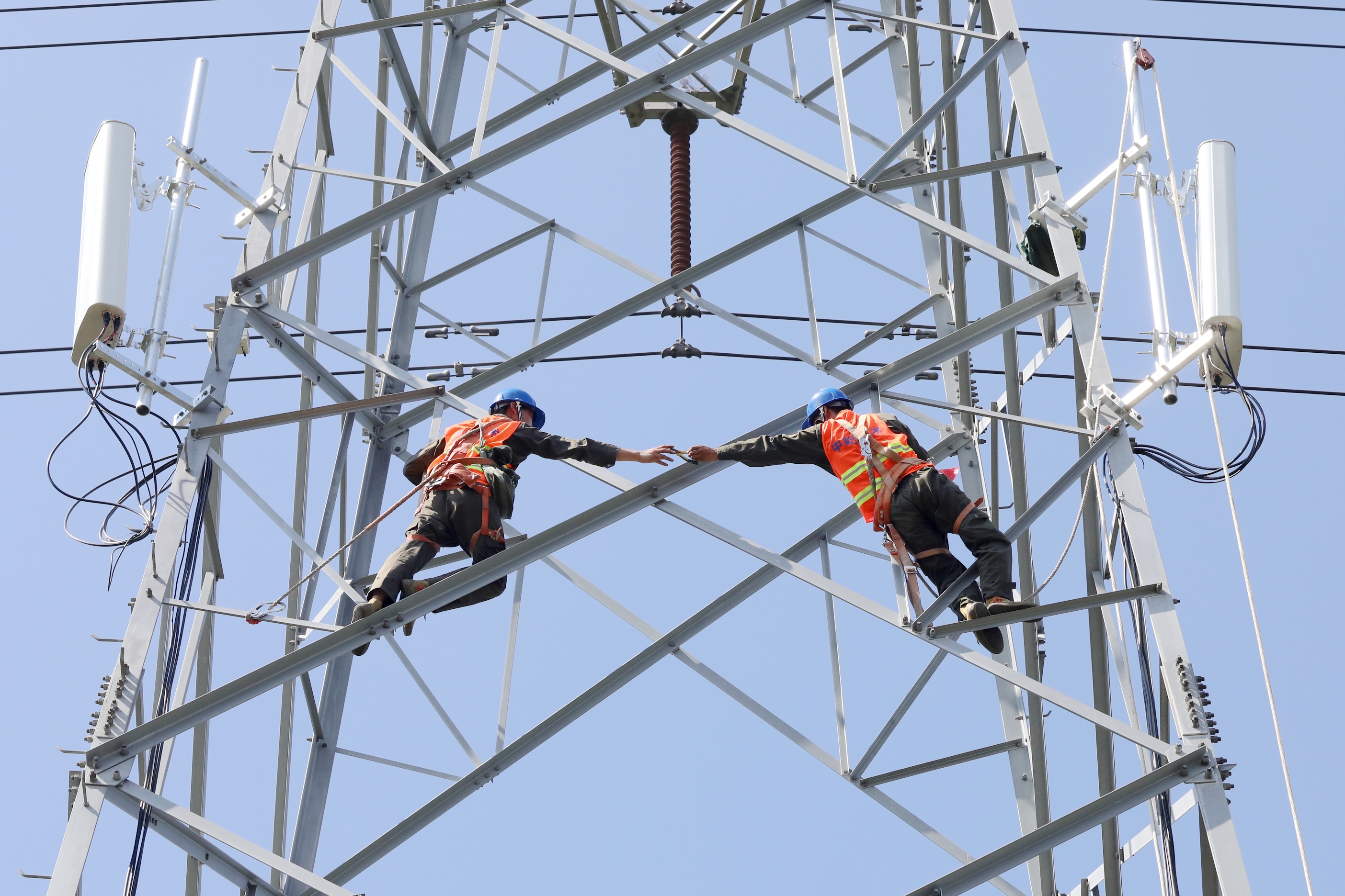 中國對大蘇州地區進行限電措施，載板廠首當其衝，相關個股賣壓湧現。（東方IC）