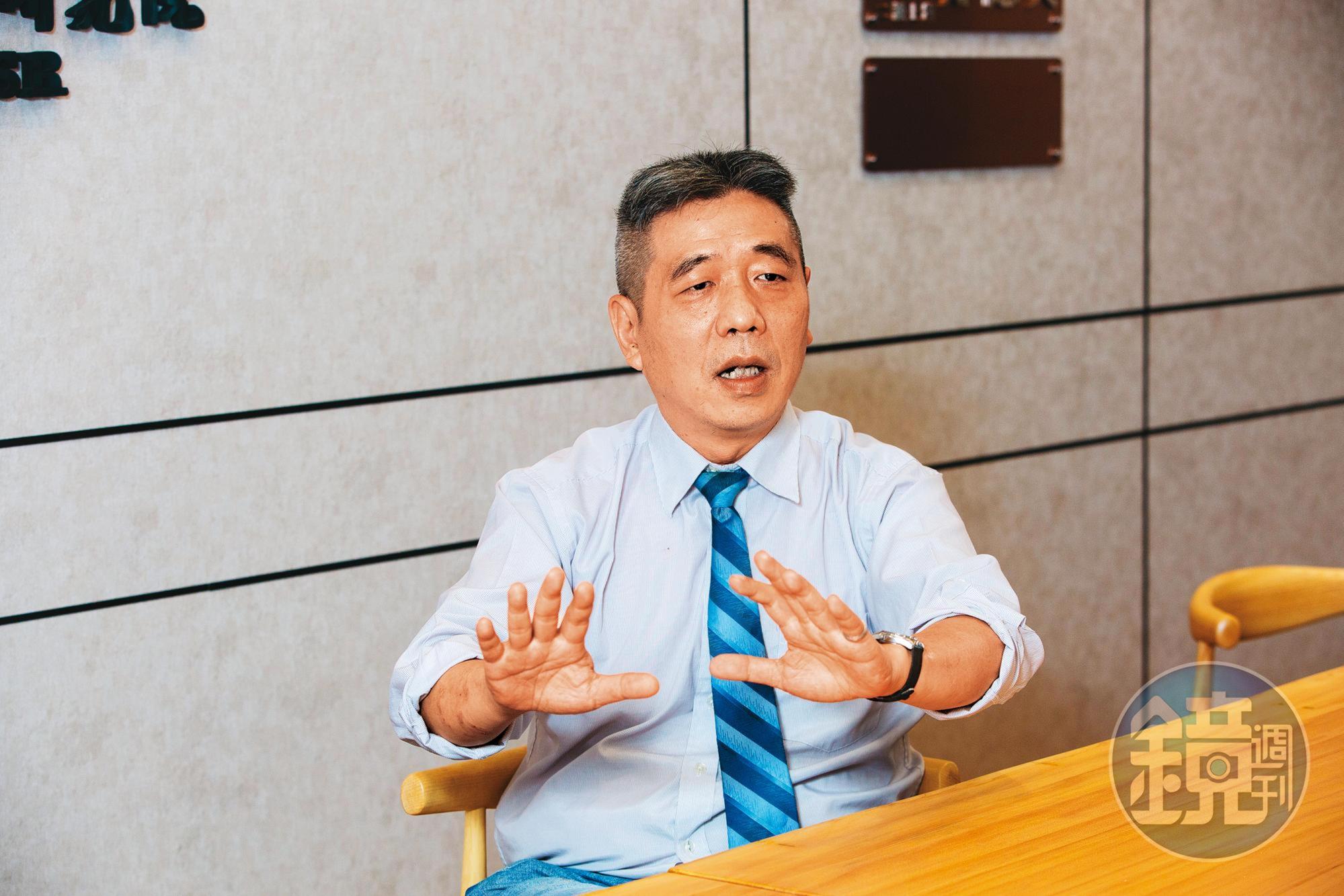 國防戰略與資源研究所長蘇紫雲認為,若搭配軍事戰略改變現況,台灣應成為「不沉的神盾艦」。