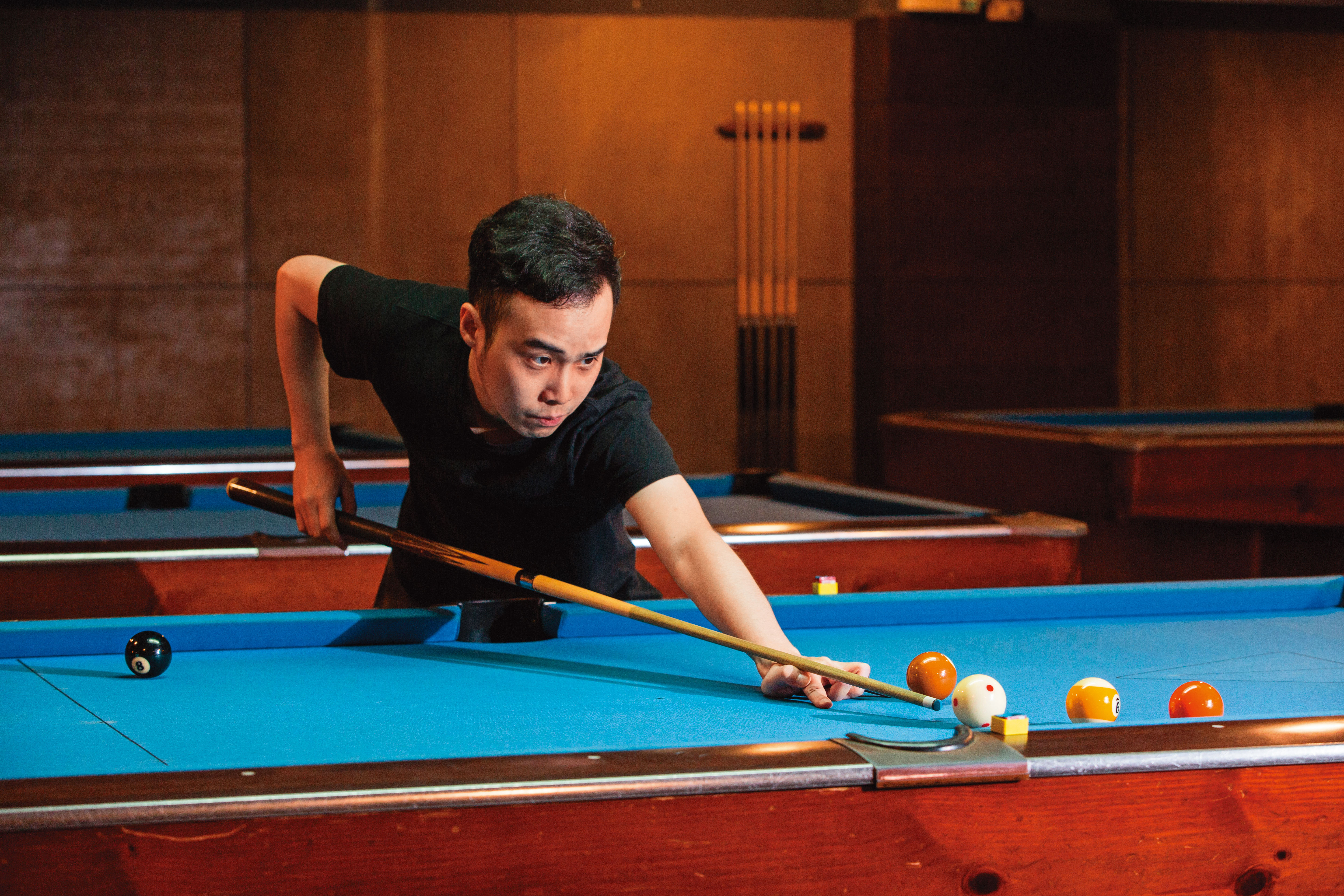 葛瀚中私下最大的興趣是打撞球，他也因撞球運動結緣大戶操盤手。