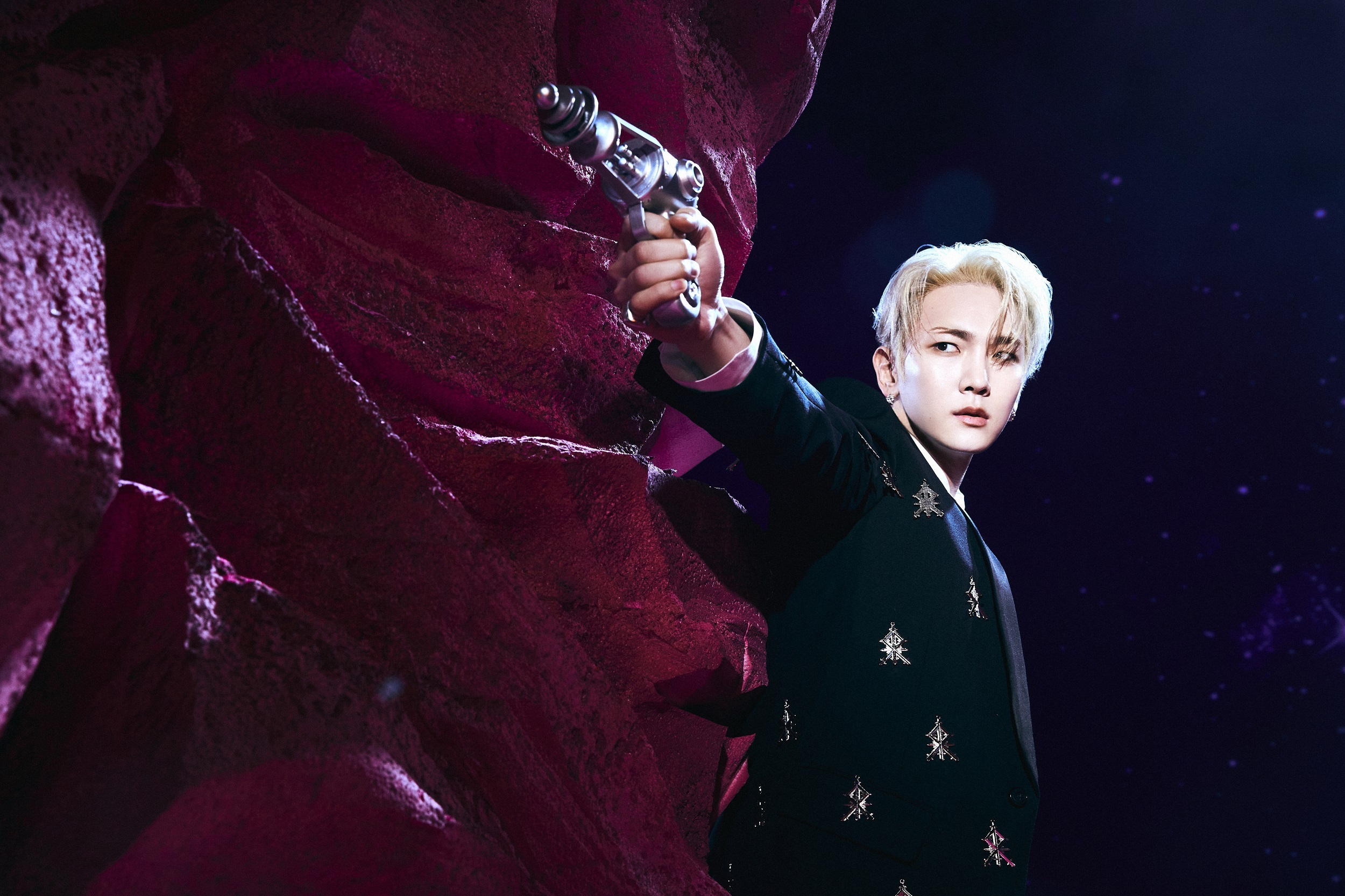 SHINee成員KEY發行個人新專輯《BAD LOVE》,他直言做到最好了。(avex TAIWAN提供)