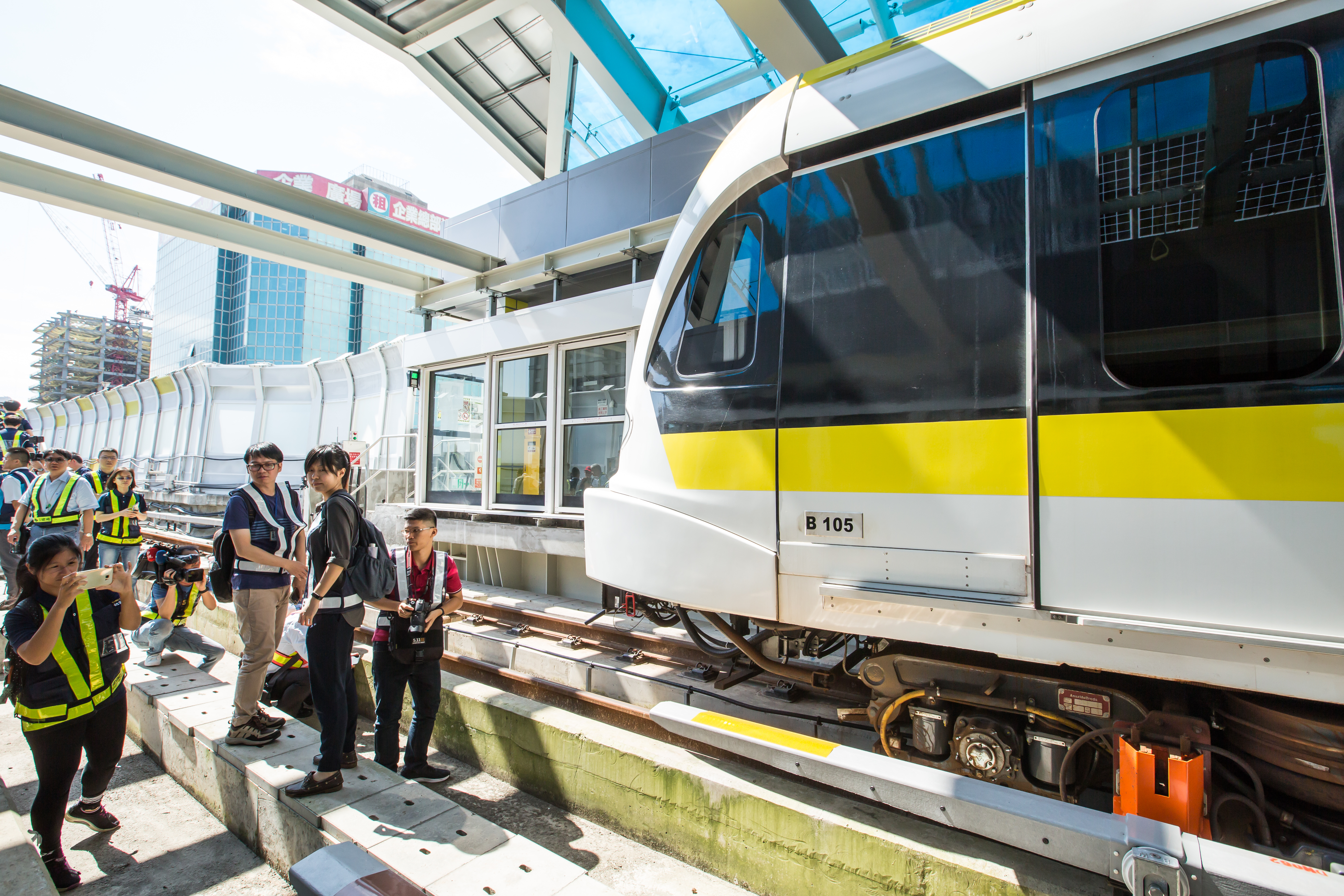 承攬北捷環狀線一期工程的的義大利商日立軌道，9月初在二期標案以0.02分之差失之交臂，竟爆出北捷官員恐嚇干預評選結果。圖為北環狀線初勘。