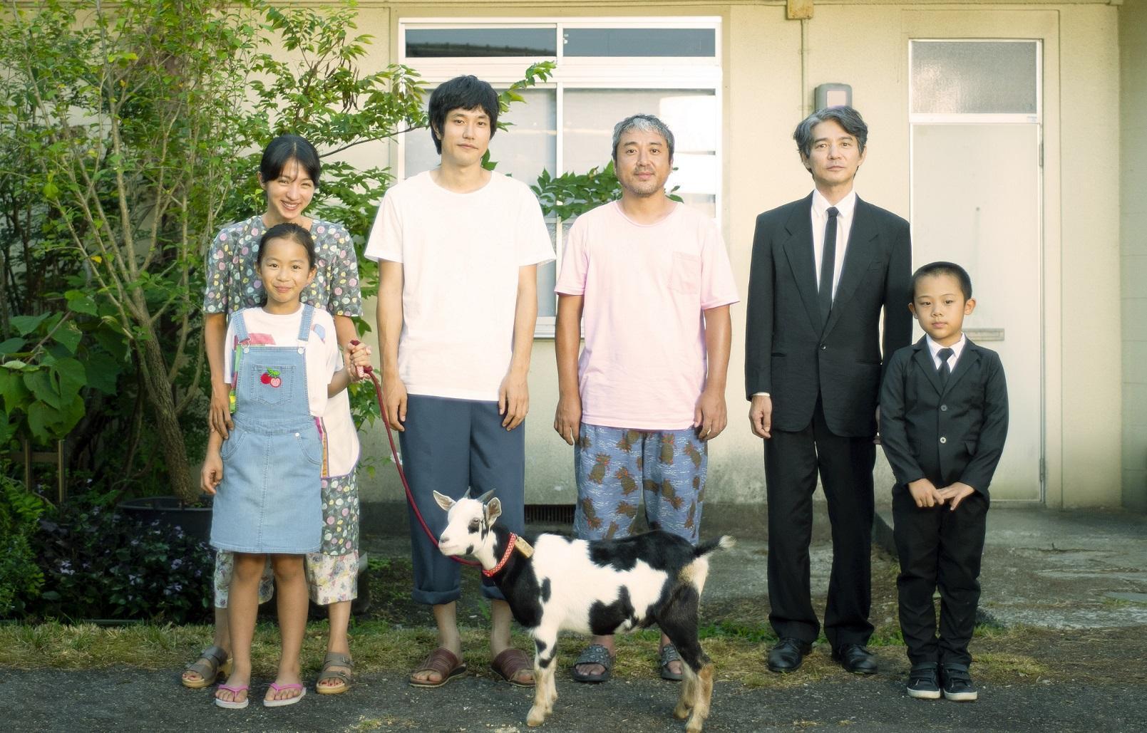 松山研一（後排左二）與滿島光（後排左一）《河畔小日子》新作將在金馬影展上播映。（金馬影展提供）