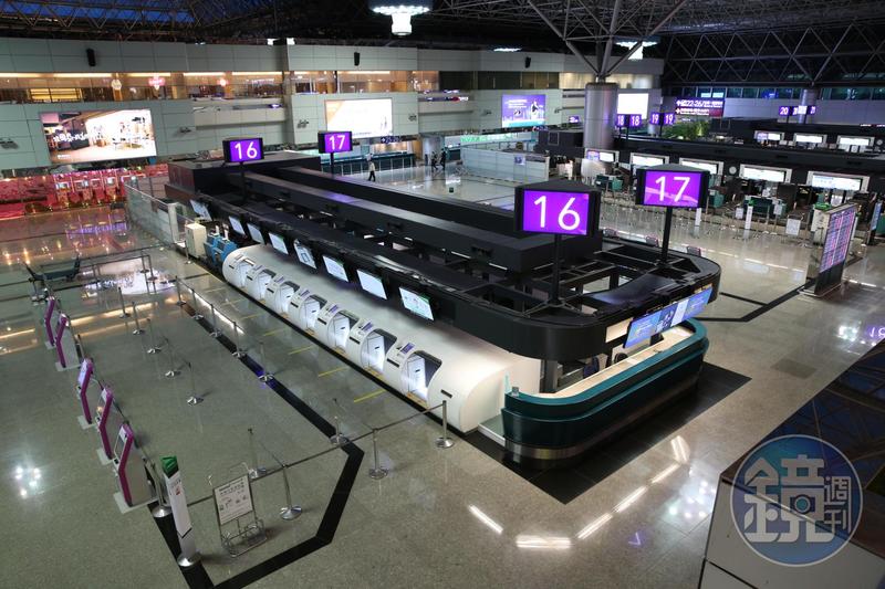 3-1 華航林姓副機師遭控違反檢疫規定，華航表示，事證明確將無限期取消他機師資格。圖為機場示意圖。（本刊資料照）