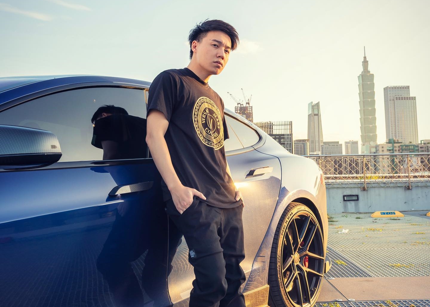 劉偉健（Toyz）涉嫌販賣二級毒品，被台中地院認定有串證、逃亡之虞，裁定羈押。（翻攝自Toyz臉書粉專）