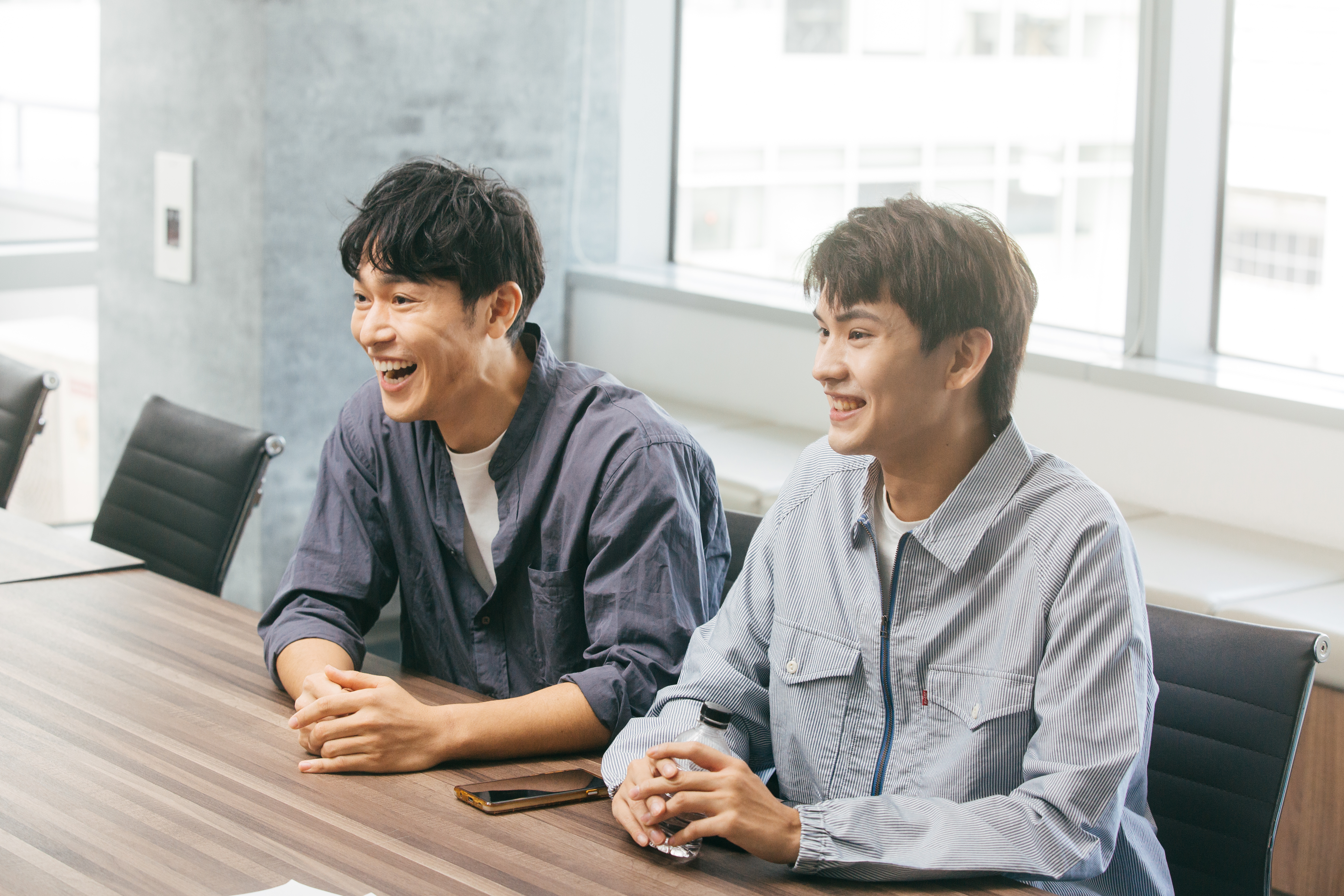 《隔離後見個面，好嗎？》CP河合朗弘（左）和邱治澔接受本刊專訪，聊到第一次見面的感受。