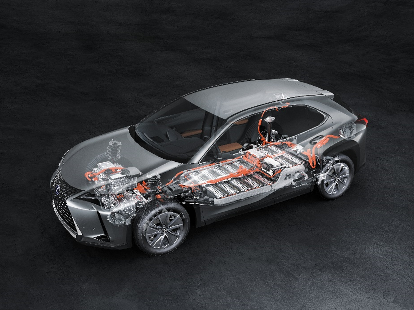  UX 300e電池容量為 54.35 kWh，並由 288 顆大容量鋰離子電池所組成，另透過風阻優化工程使其續航里程可達到 368km。