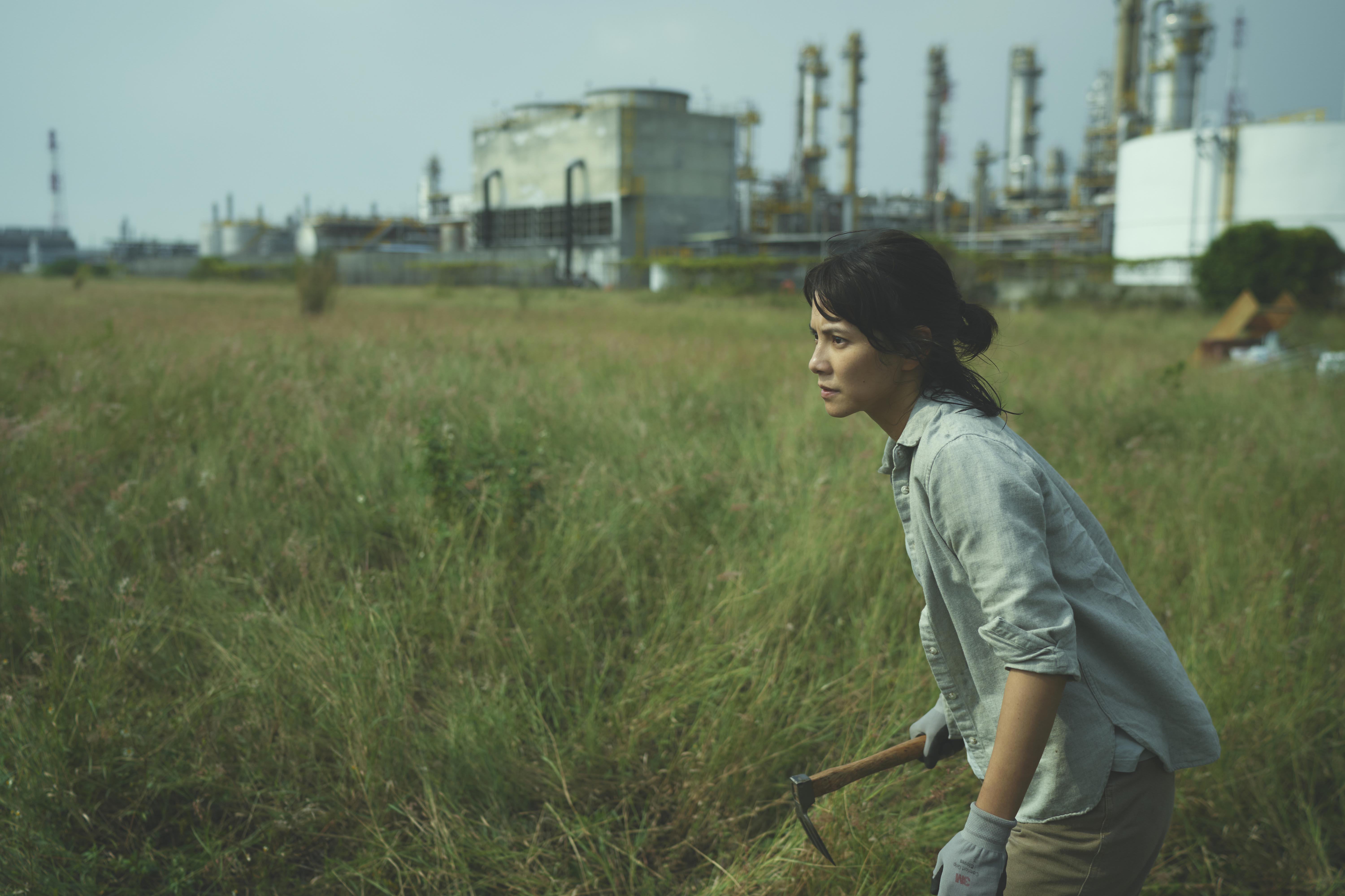 片中青農李心潔是釘子戶，不願出售農地。（双喜電影提供）