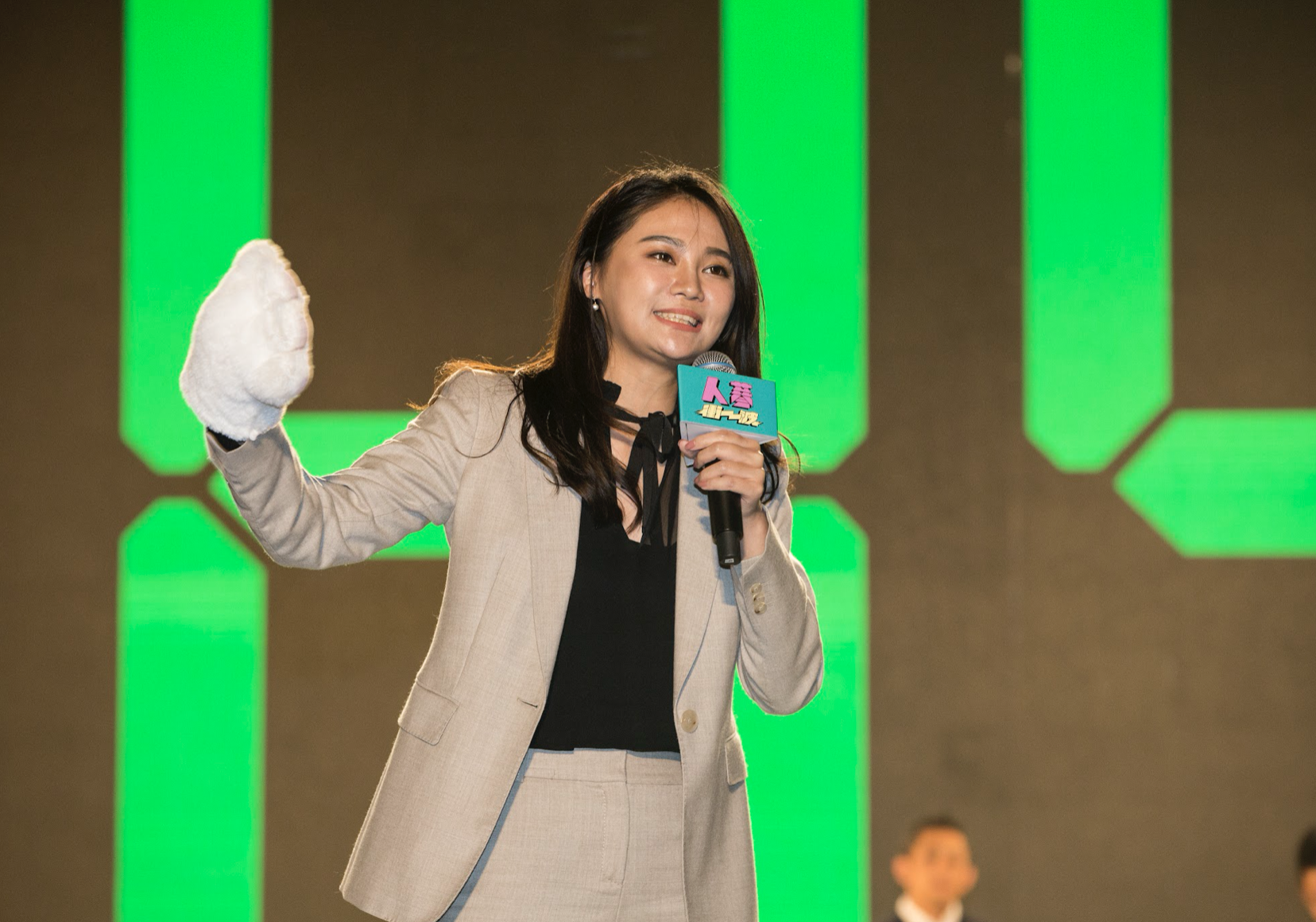 民進黨立委賴品妤在臉書上貼出照片，沒想到照片中雞的表情讓大家大歪樓。（資料照）