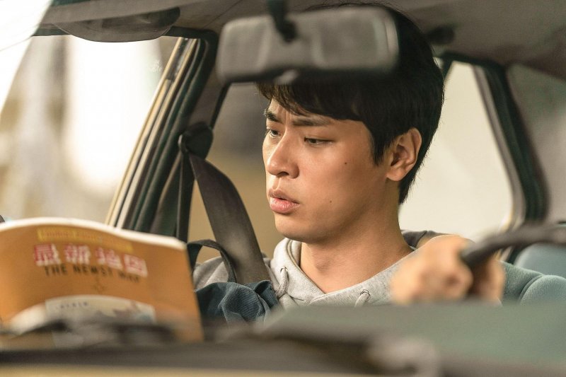 《奇蹟：給總統的一封信》俊慶的數學天分非常出色，大家也都希望他能早點去深造，但他只在意村裡沒有火車站。（車庫娛樂）