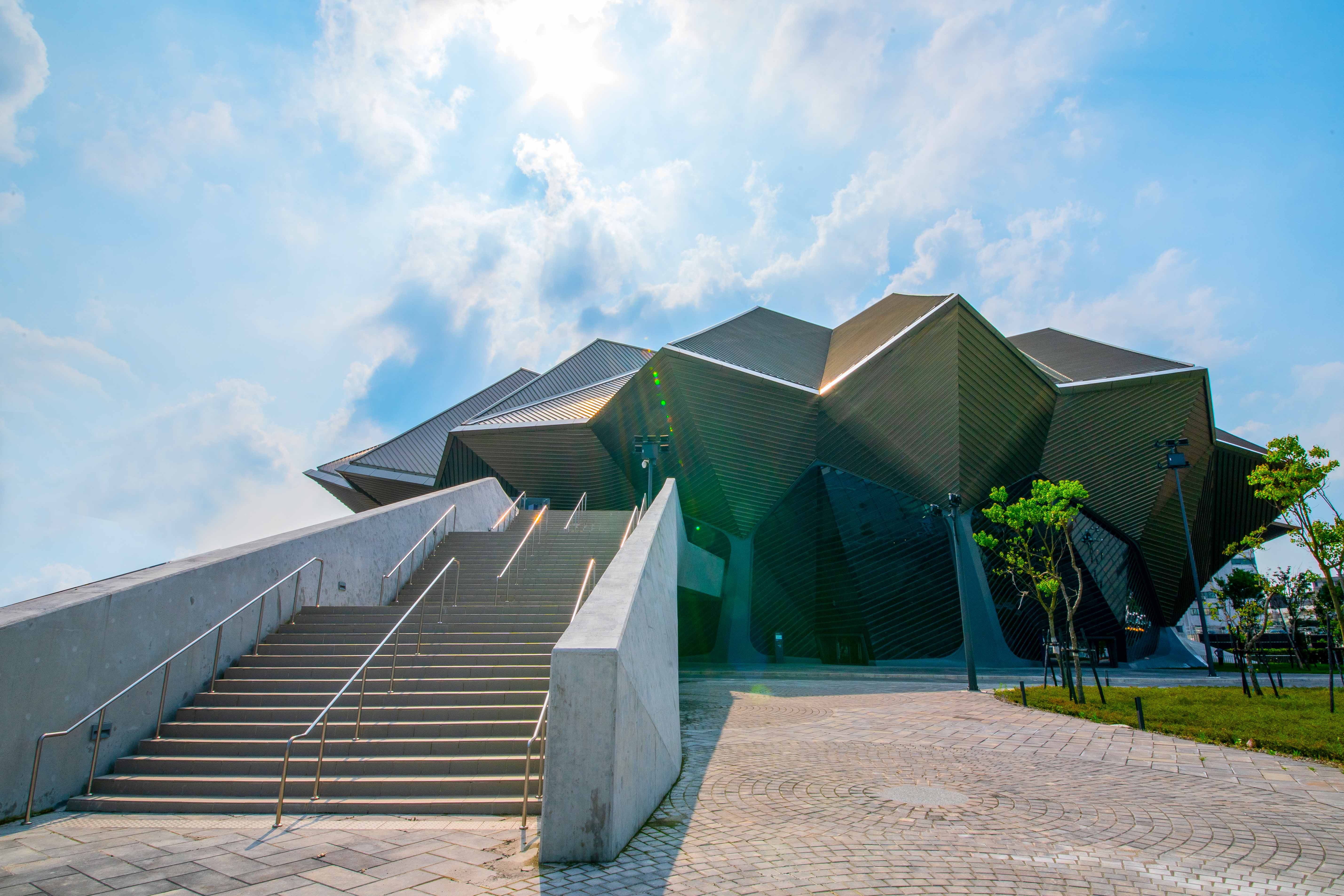 台北流行音樂中心的建築也很有特色。（打開台北有限公司提供）